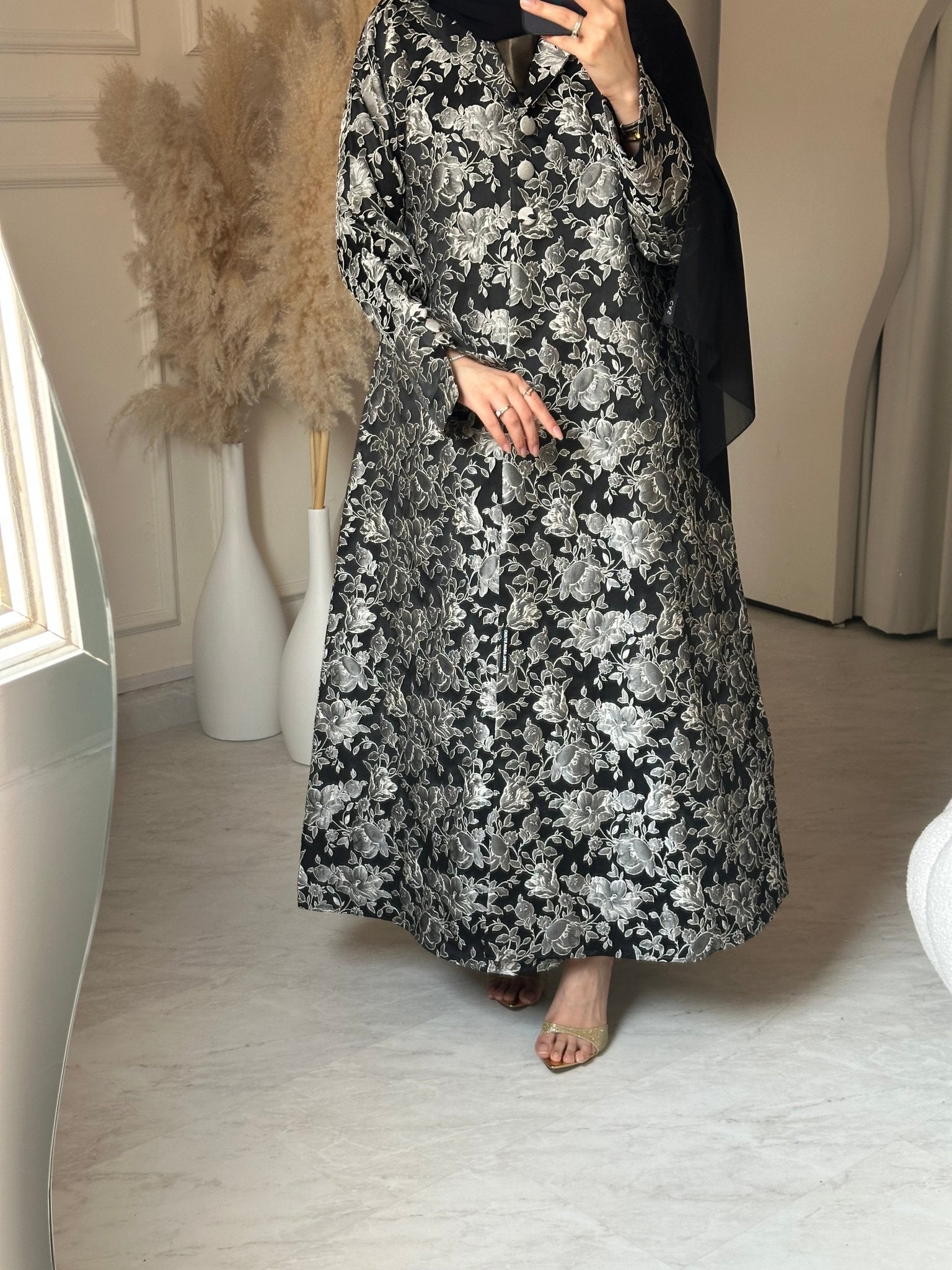 C 0649 Black Silver Abaya