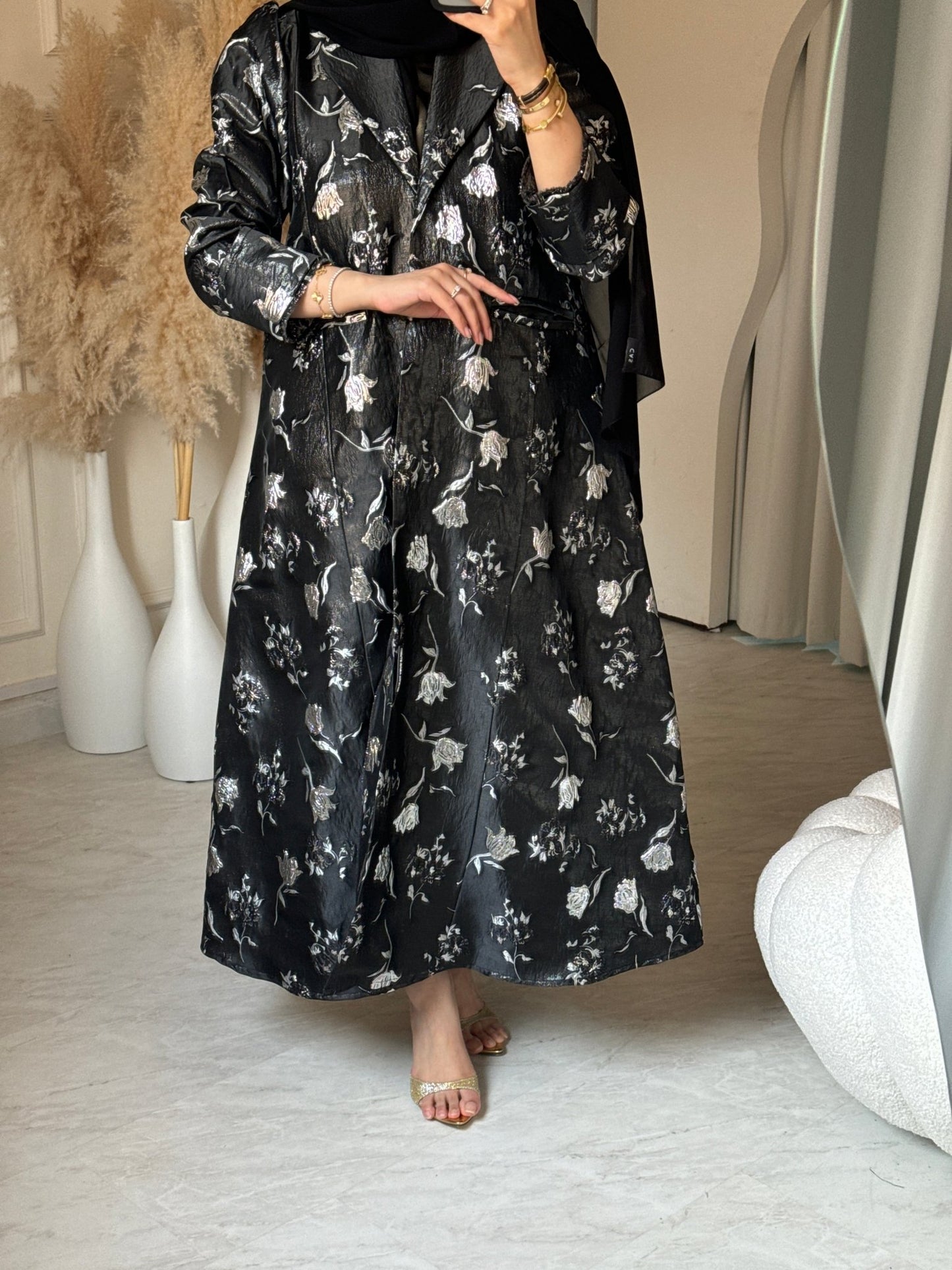 C 0652 Floral Black Abaya