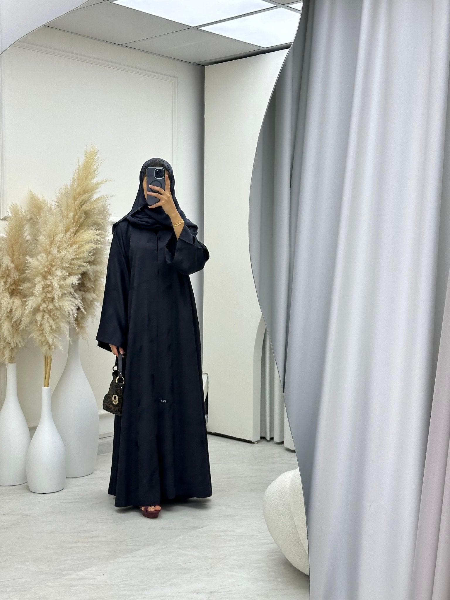 C 0653 - 02 Grey Printed Abaya