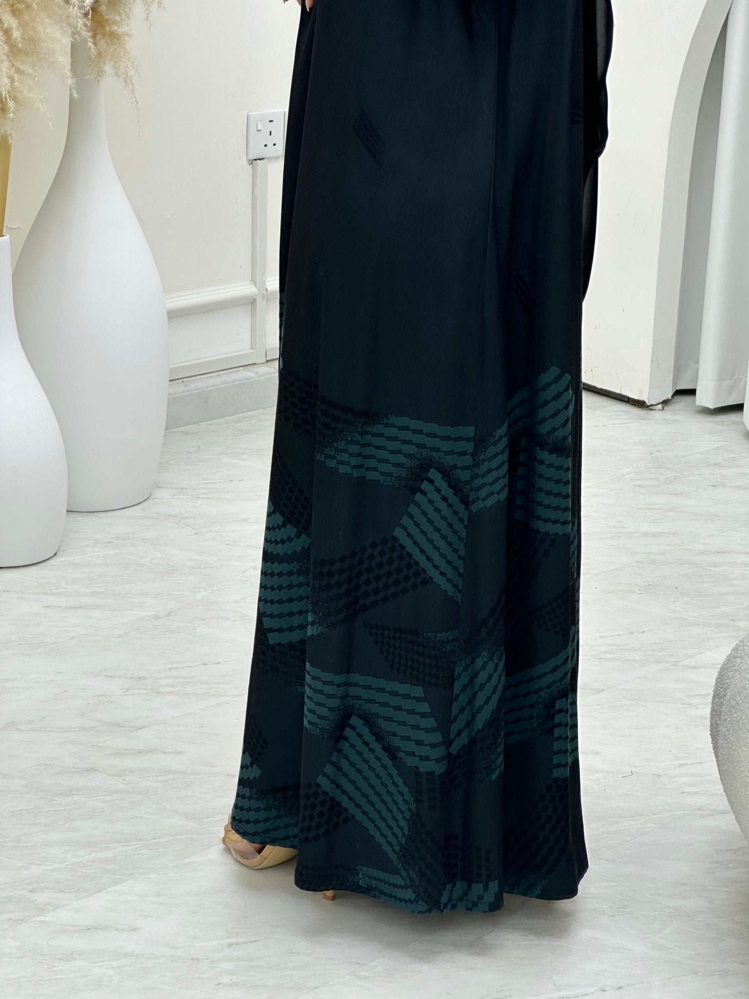 C 0656 Green Black Abaya