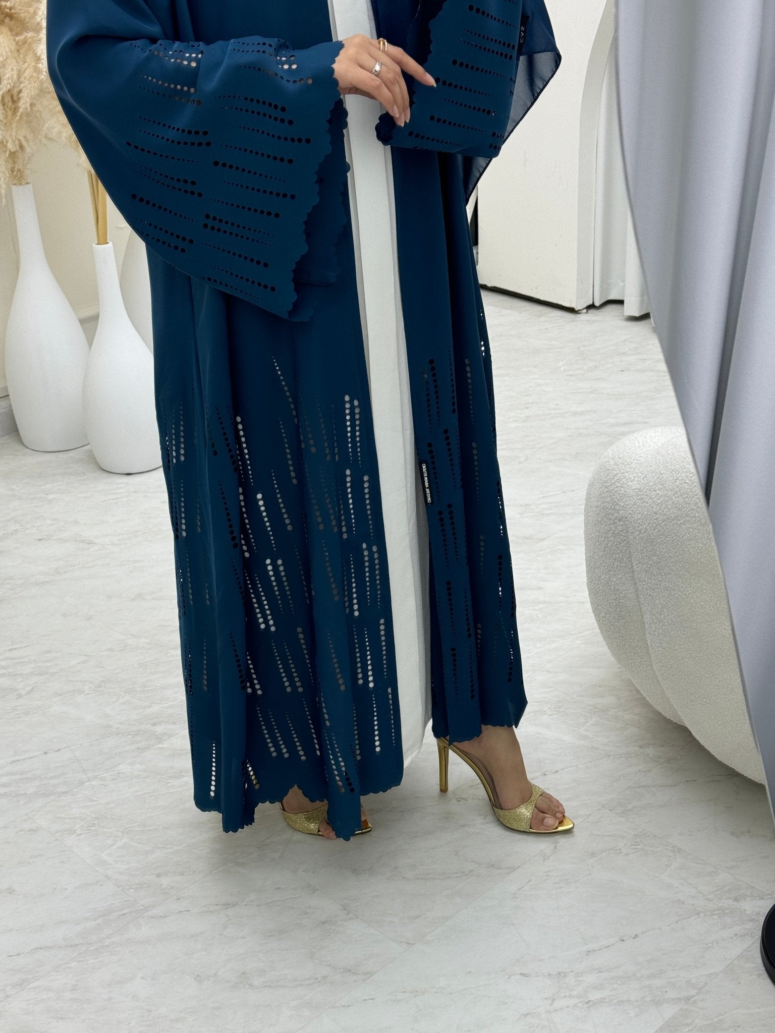 C 0658 Lasercut Teal Abaya