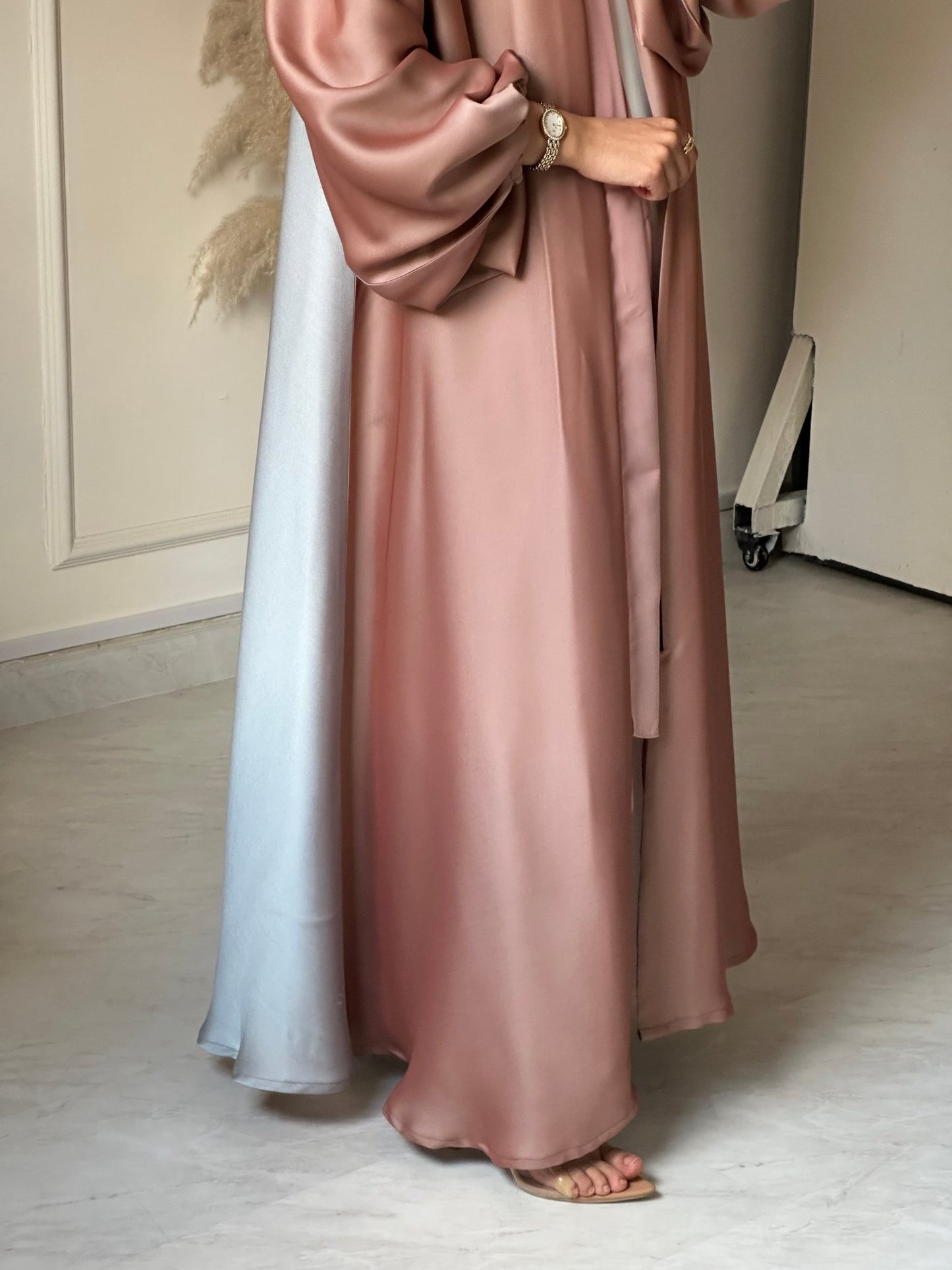 C 0660 Light Pink Grey Duotone Abaya