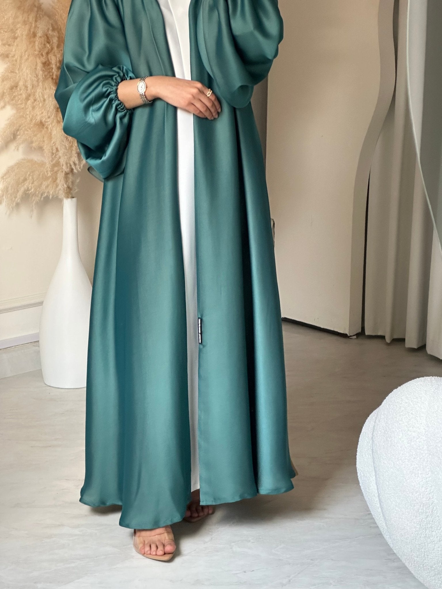 C 0661 Turquoise Beige Duotone Abaya