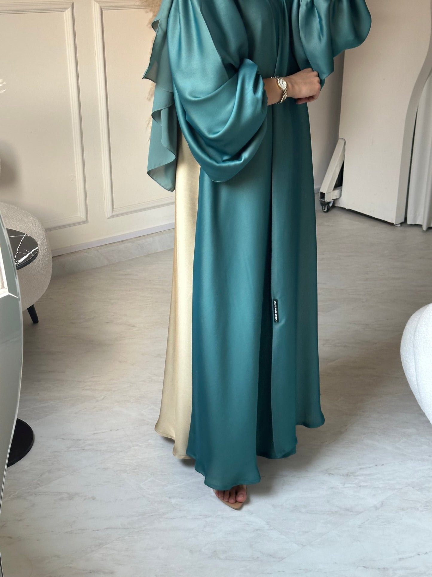 C 0661 Turquoise Beige Duotone Abaya