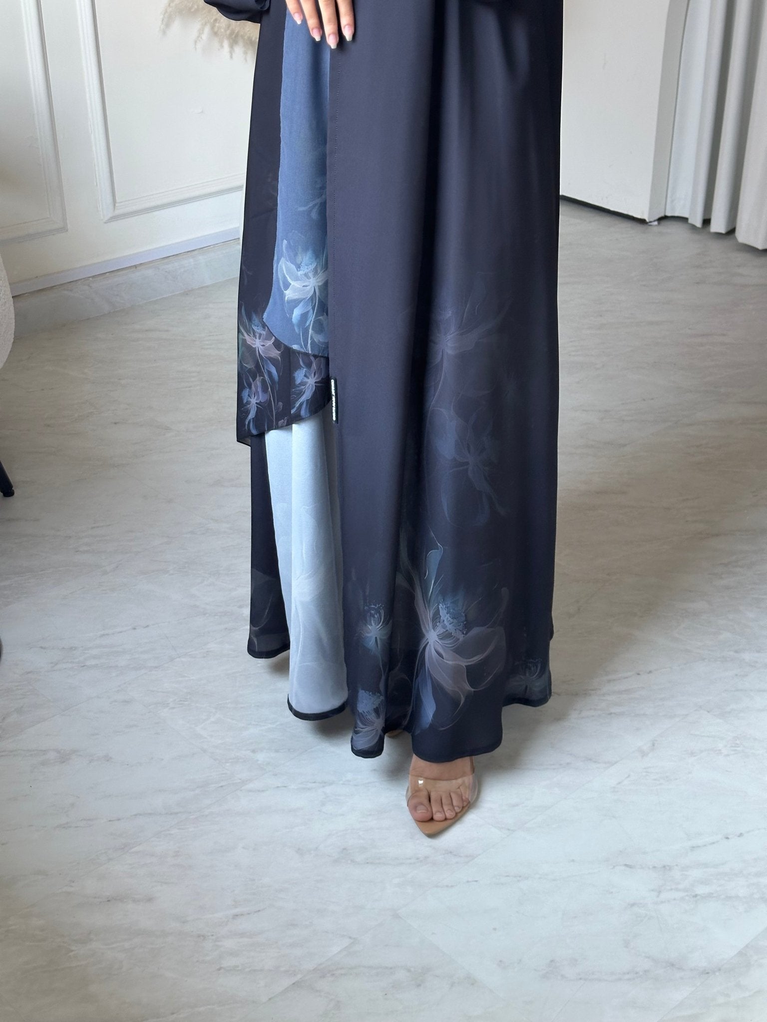 C 0666 Floral Dark Grey Abaya