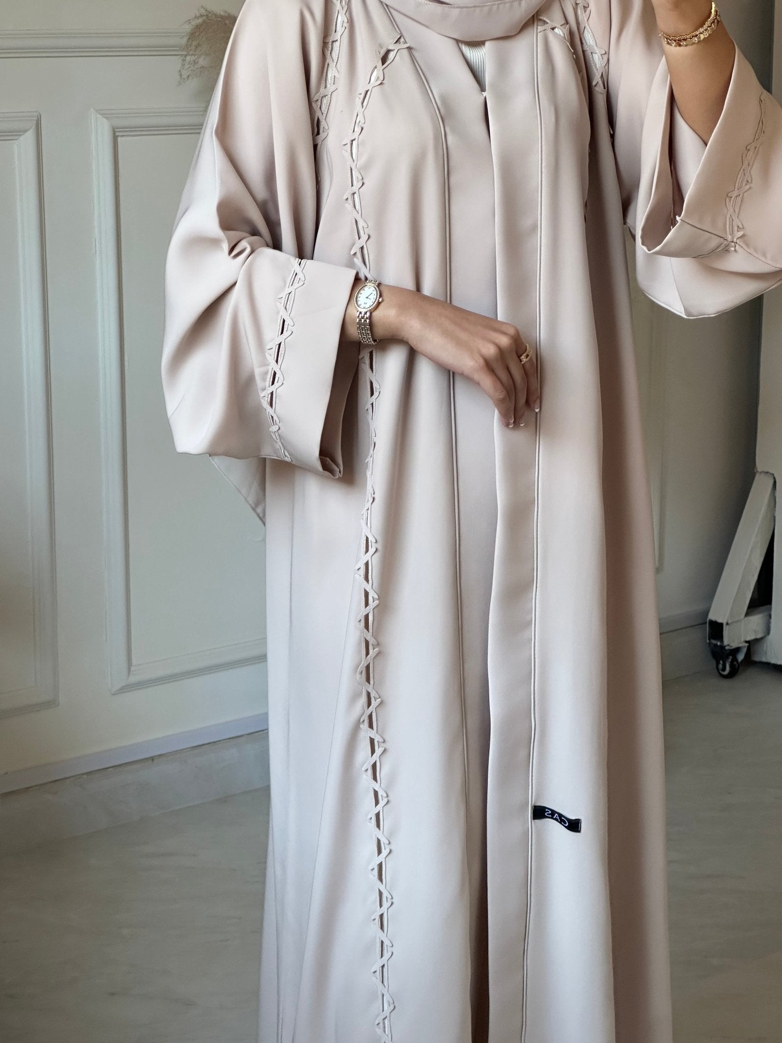 C 0675 Cream Abaya