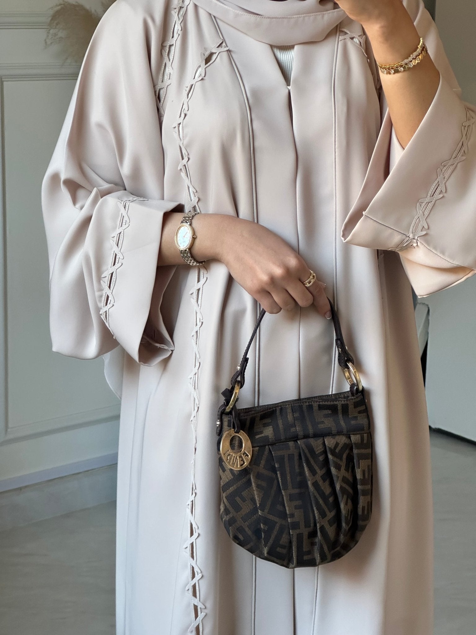 C 0675 Cream Abaya