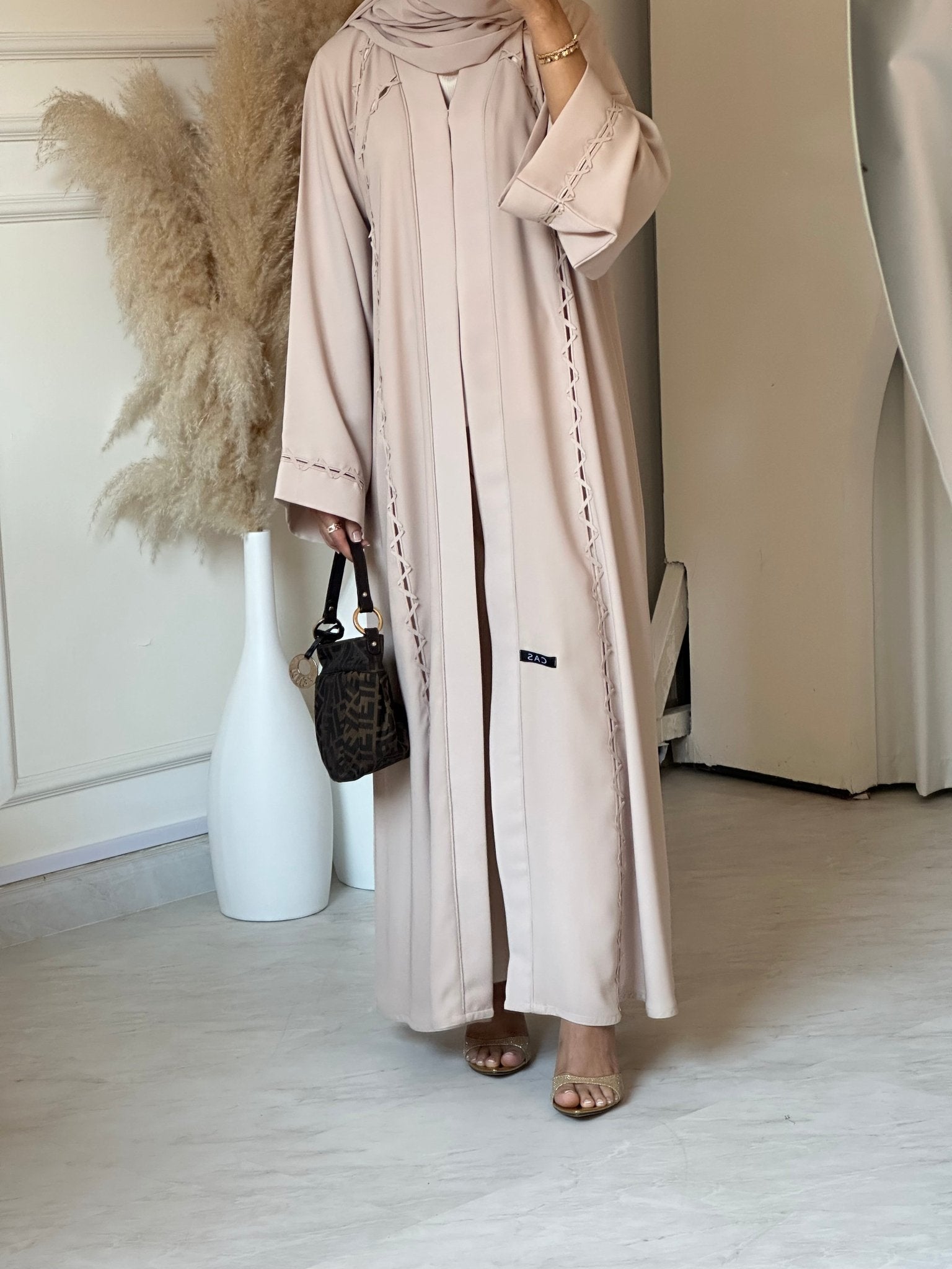 C 0675 Cream Abaya