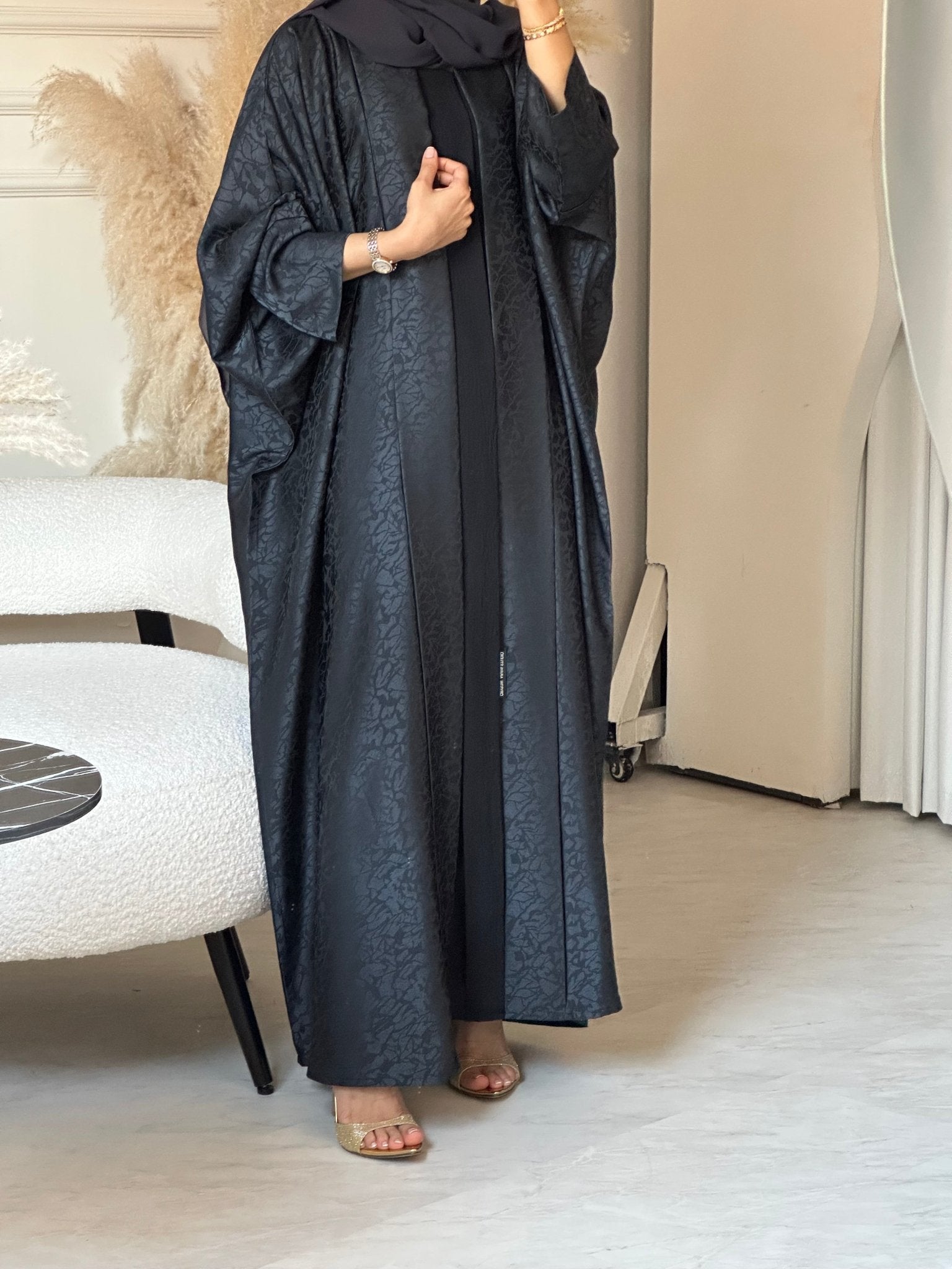 C 0680 - 04 Navy Blue Printed Abaya