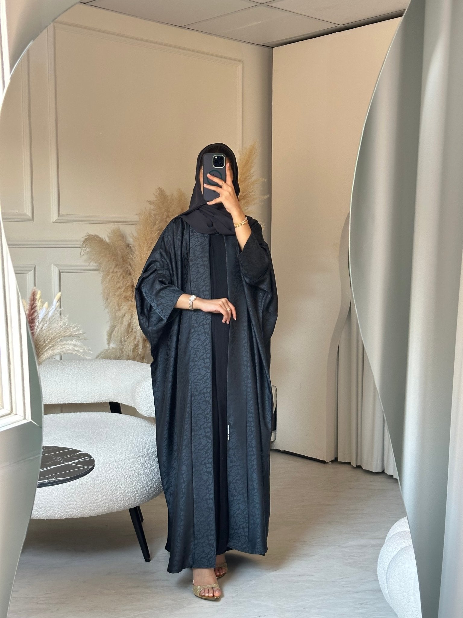 C 0680 - 04 Navy Blue Printed Abaya