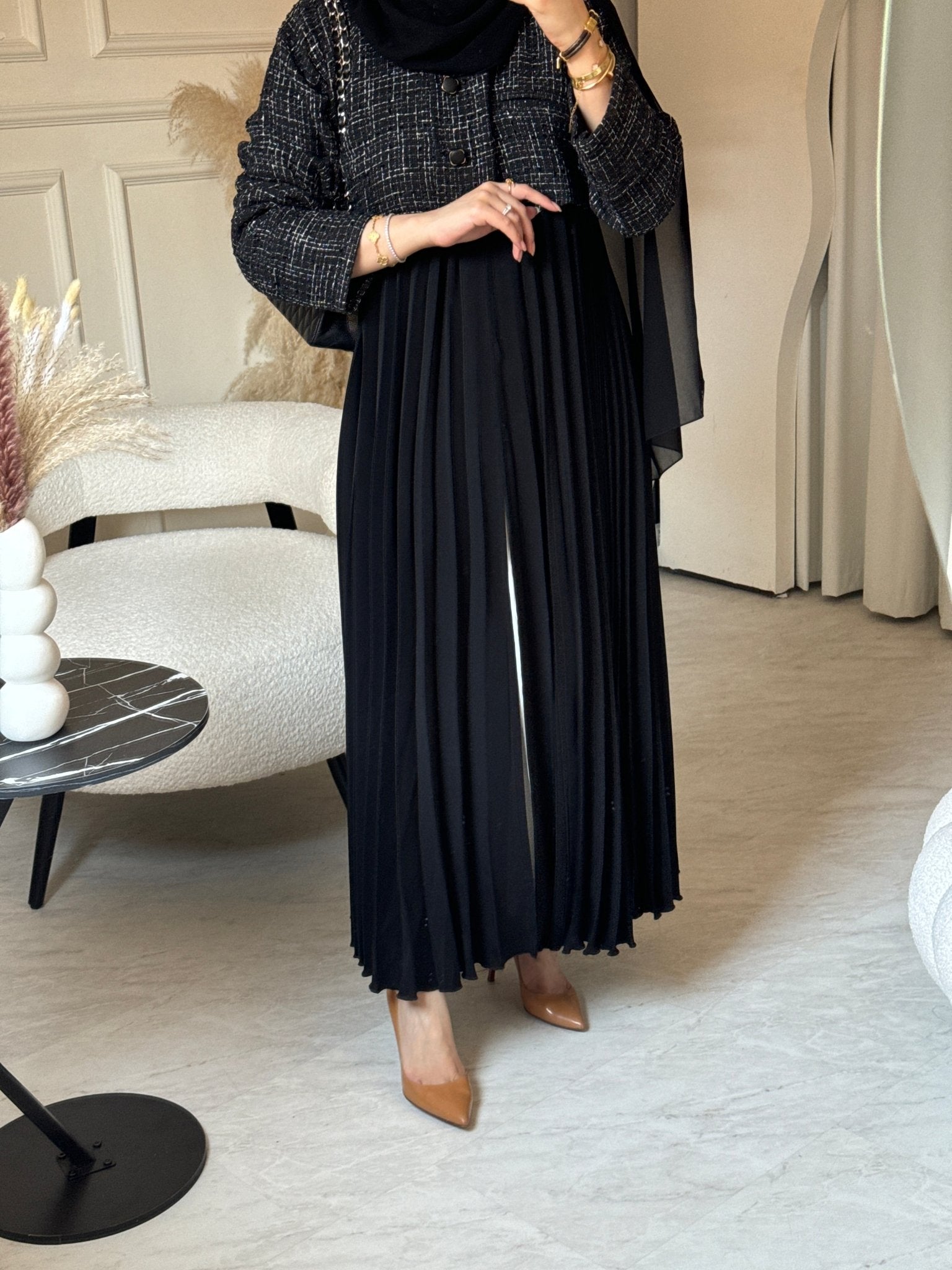 C 0684 Black Tweed Winter Abaya