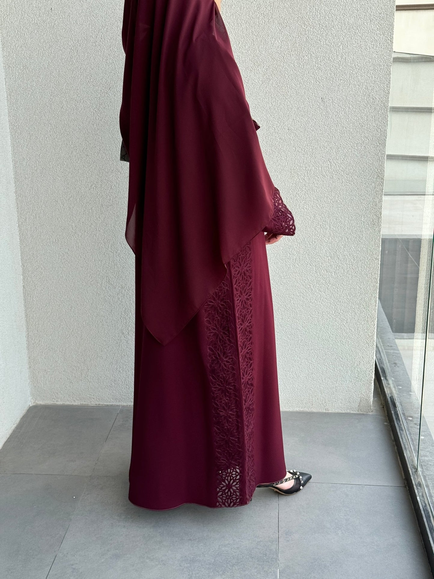 C 0716 Maroon Abaya