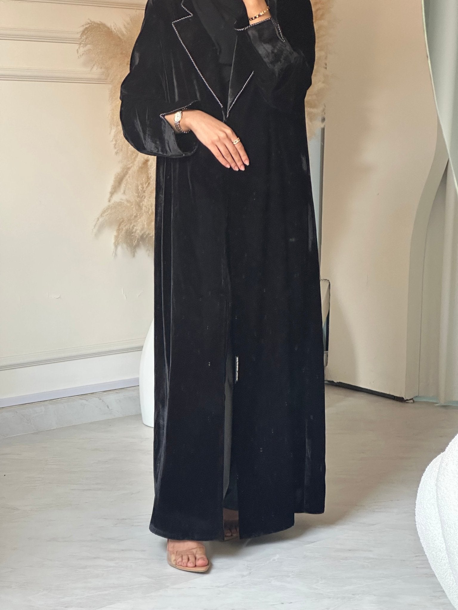 C 0723 Velvet Coat Black Abaya