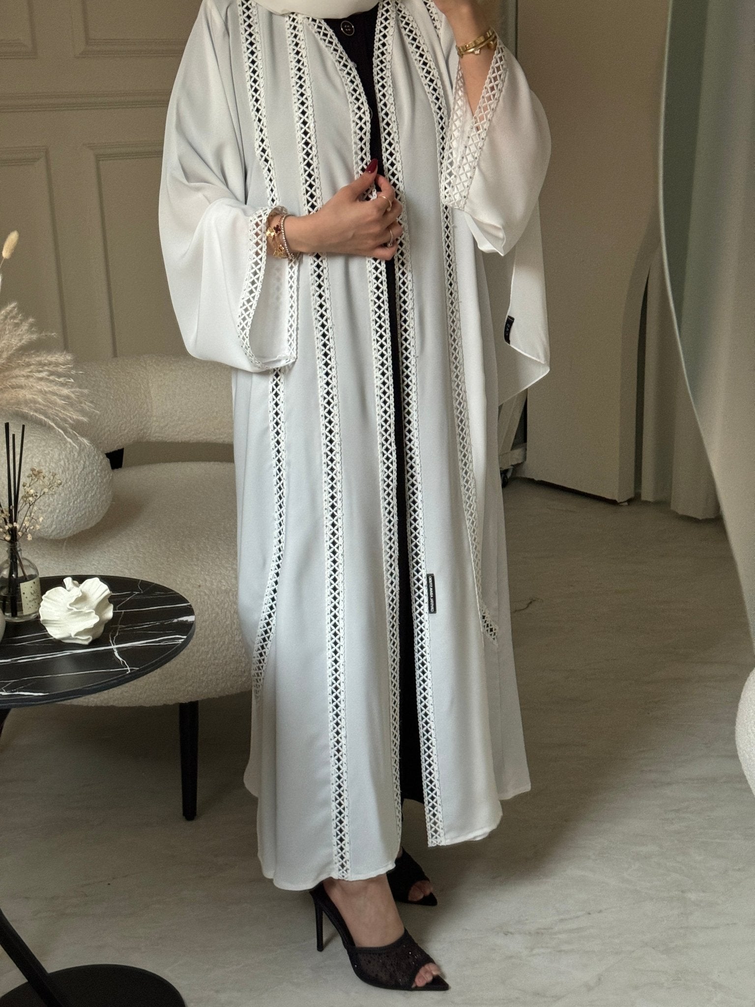 C 0789 White Lace Nada Abaya