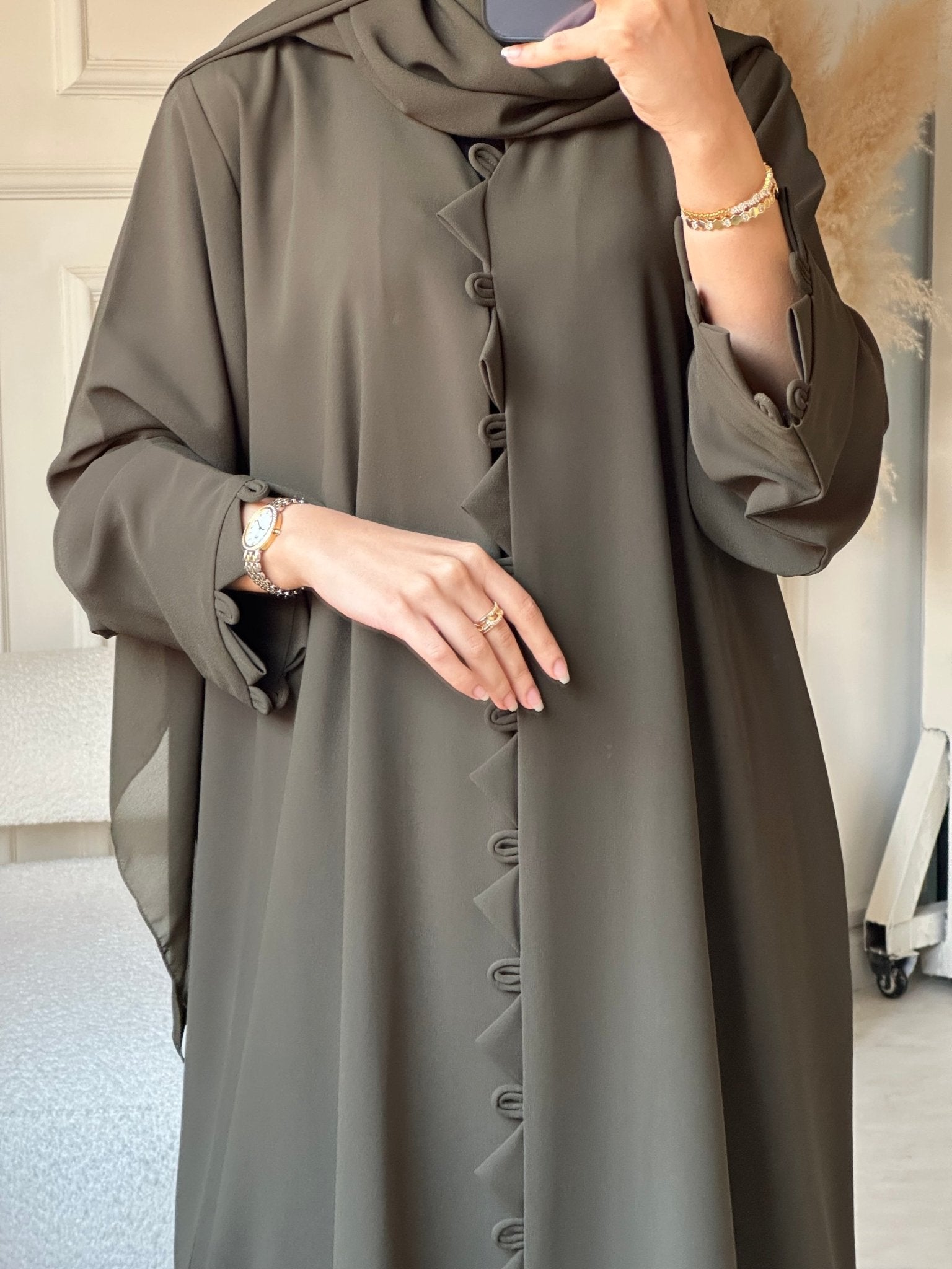 C 0811 Olive Abaya