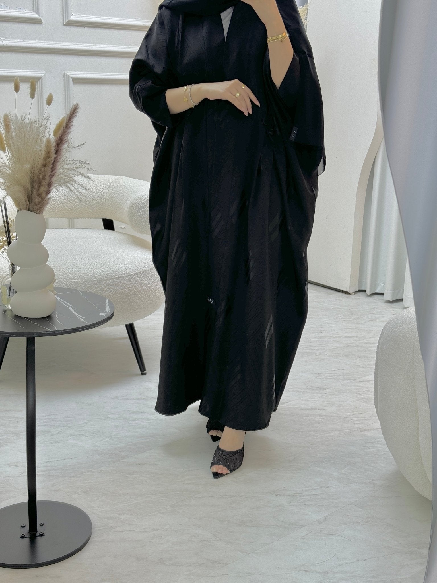 C 0814 Black Bisht Abaya