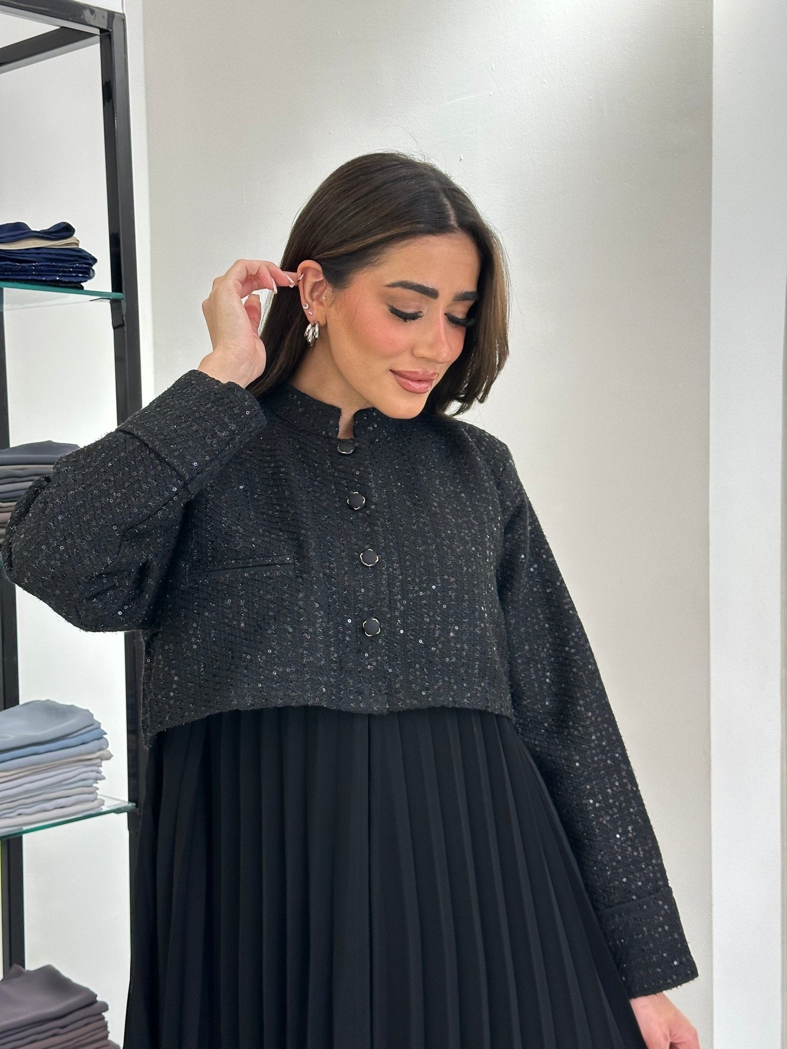 C 0828 - 01 Black Pleated Abaya