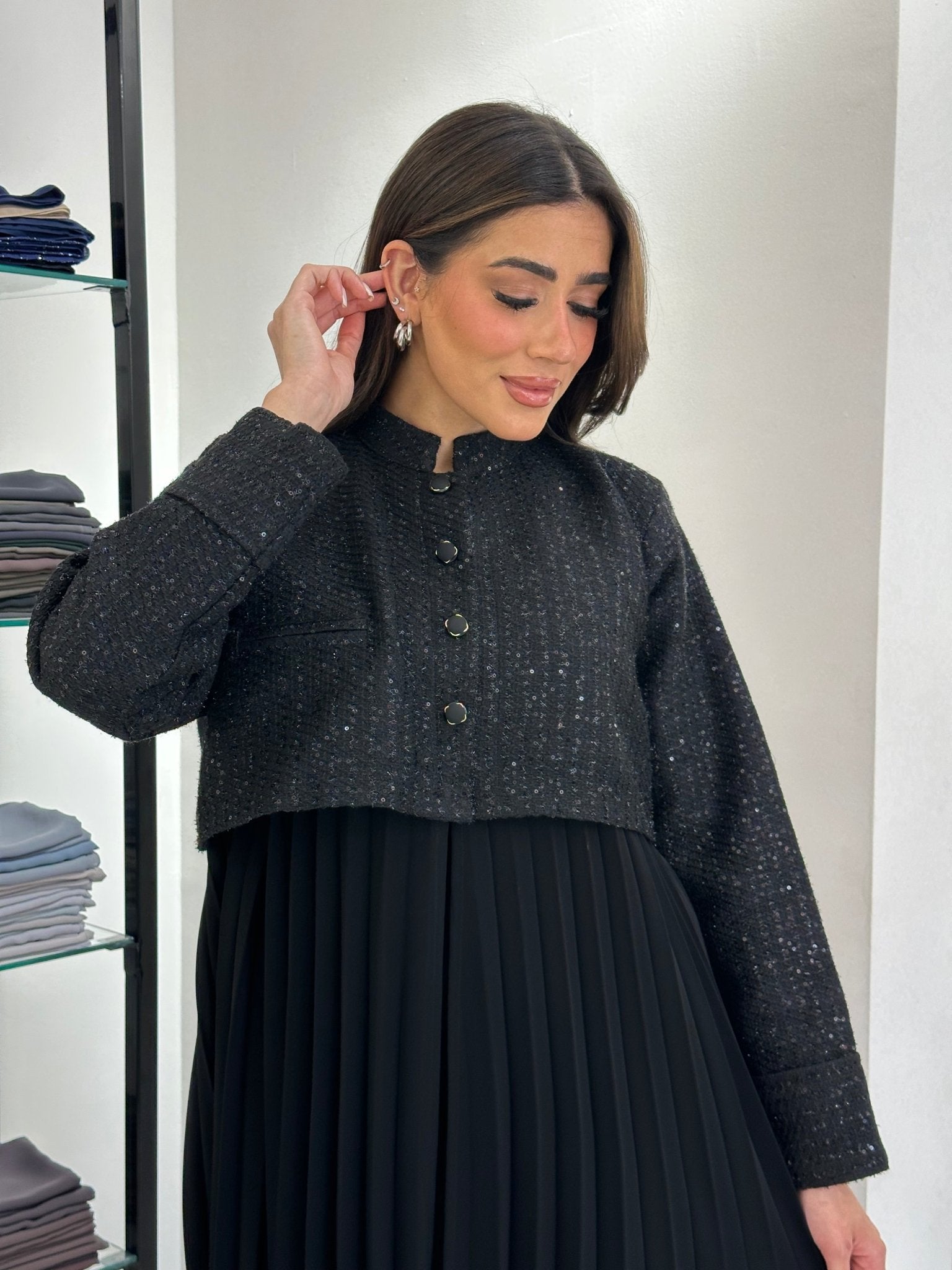 C 0828 - 01 Black Pleated Abaya