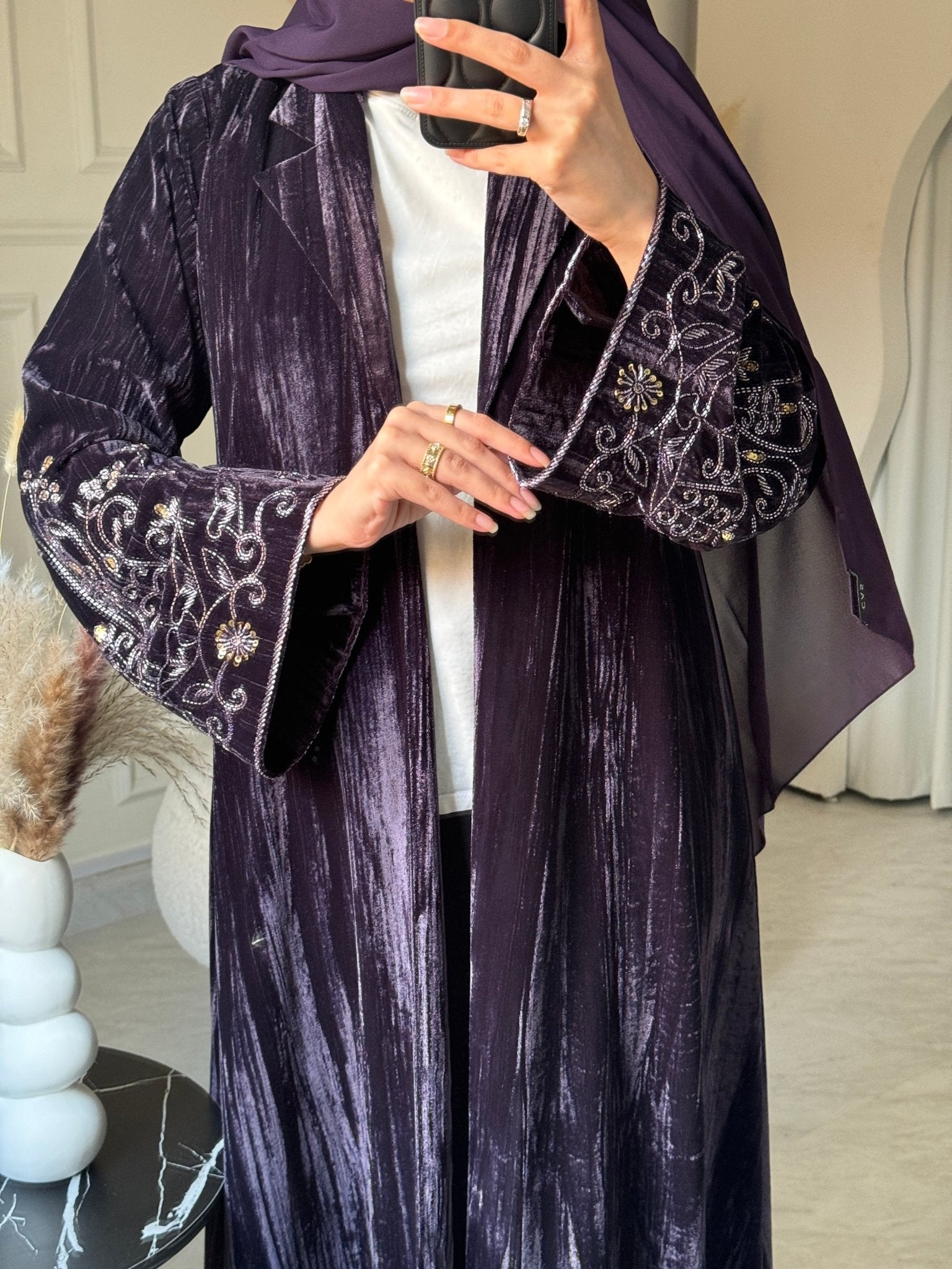 C 0846 Purple Velvet Abaya