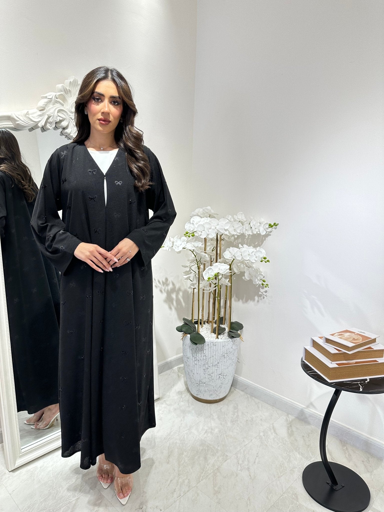 C 0905 Black Bow Abaya