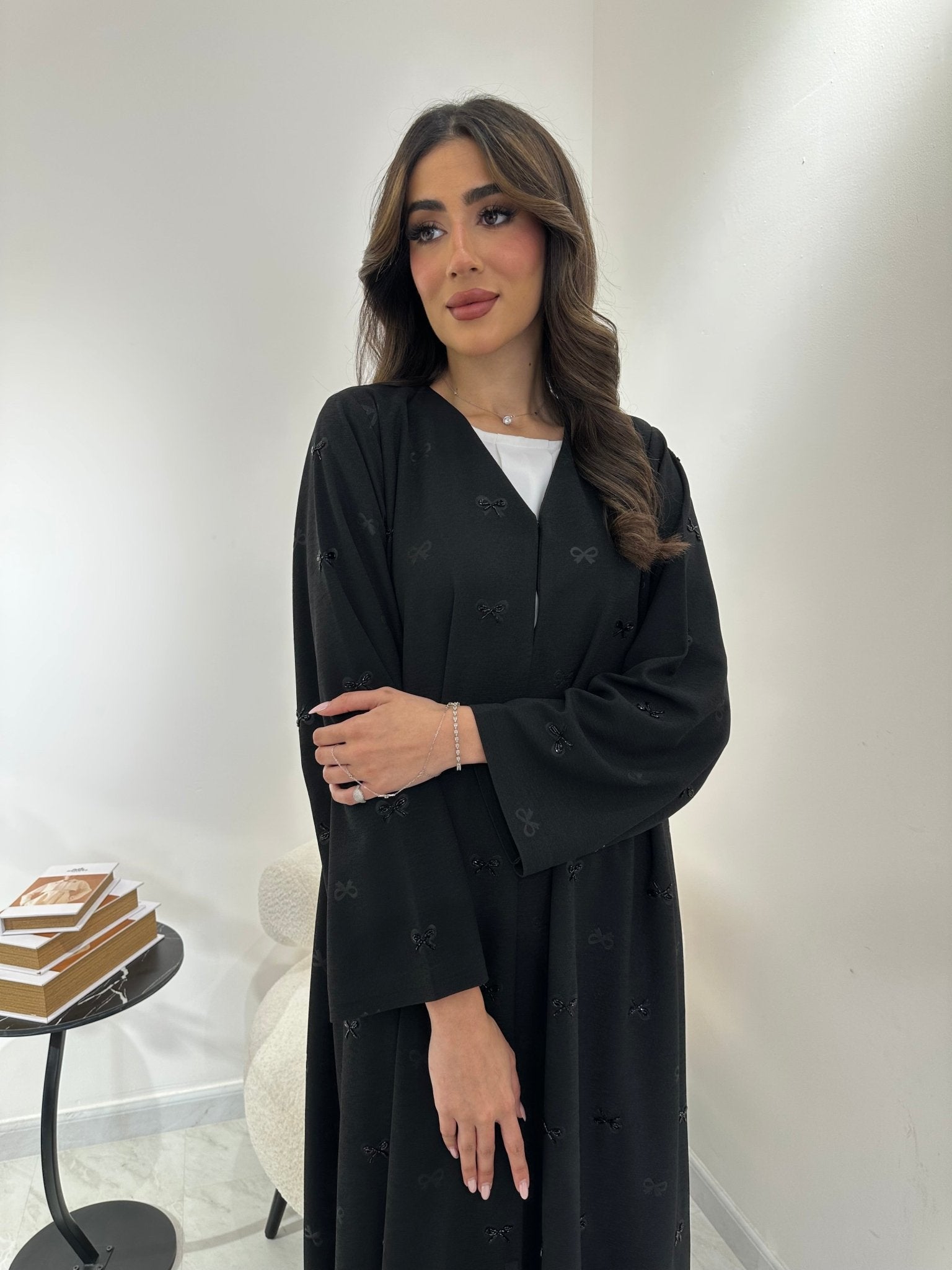 C 0905 Black Bow Abaya