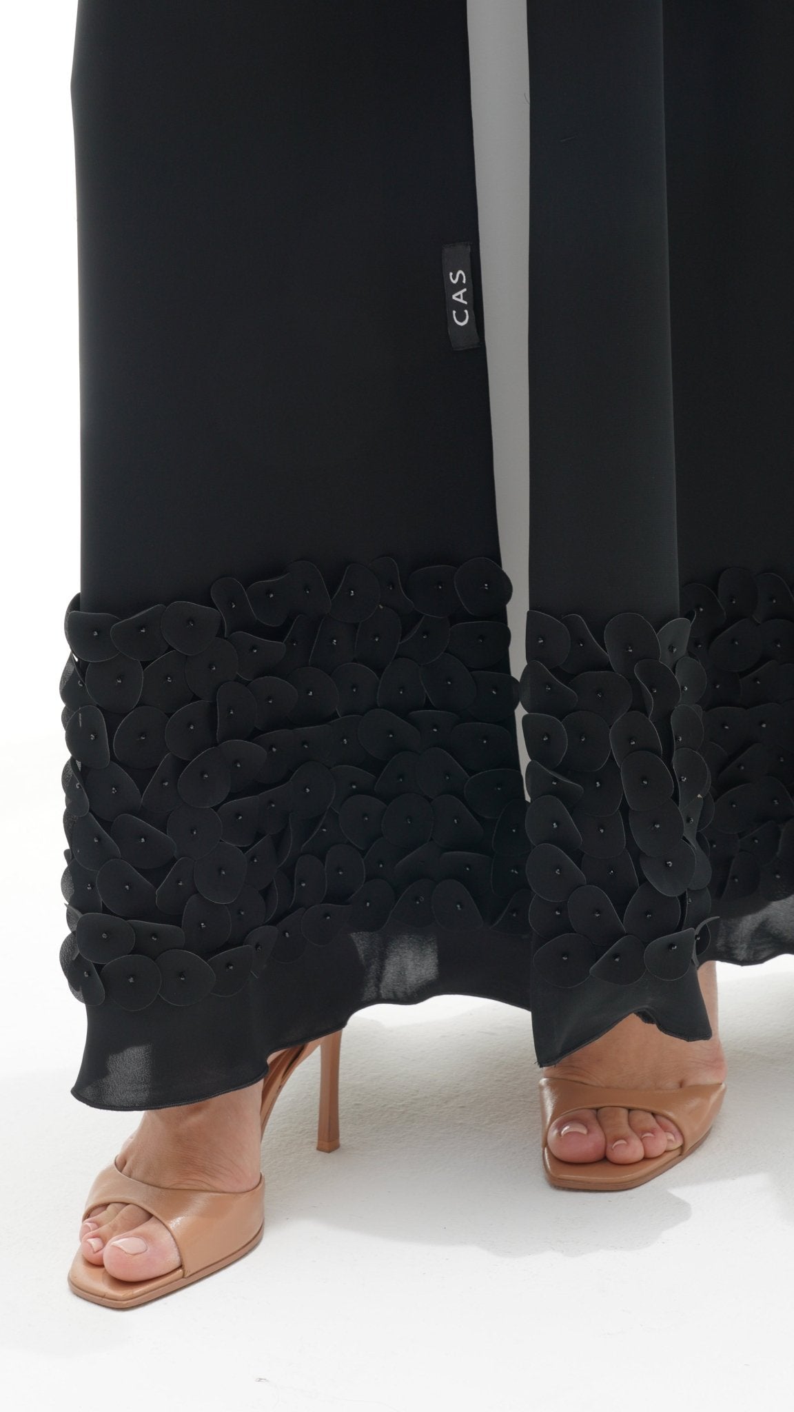 C 1115 Black Abaya