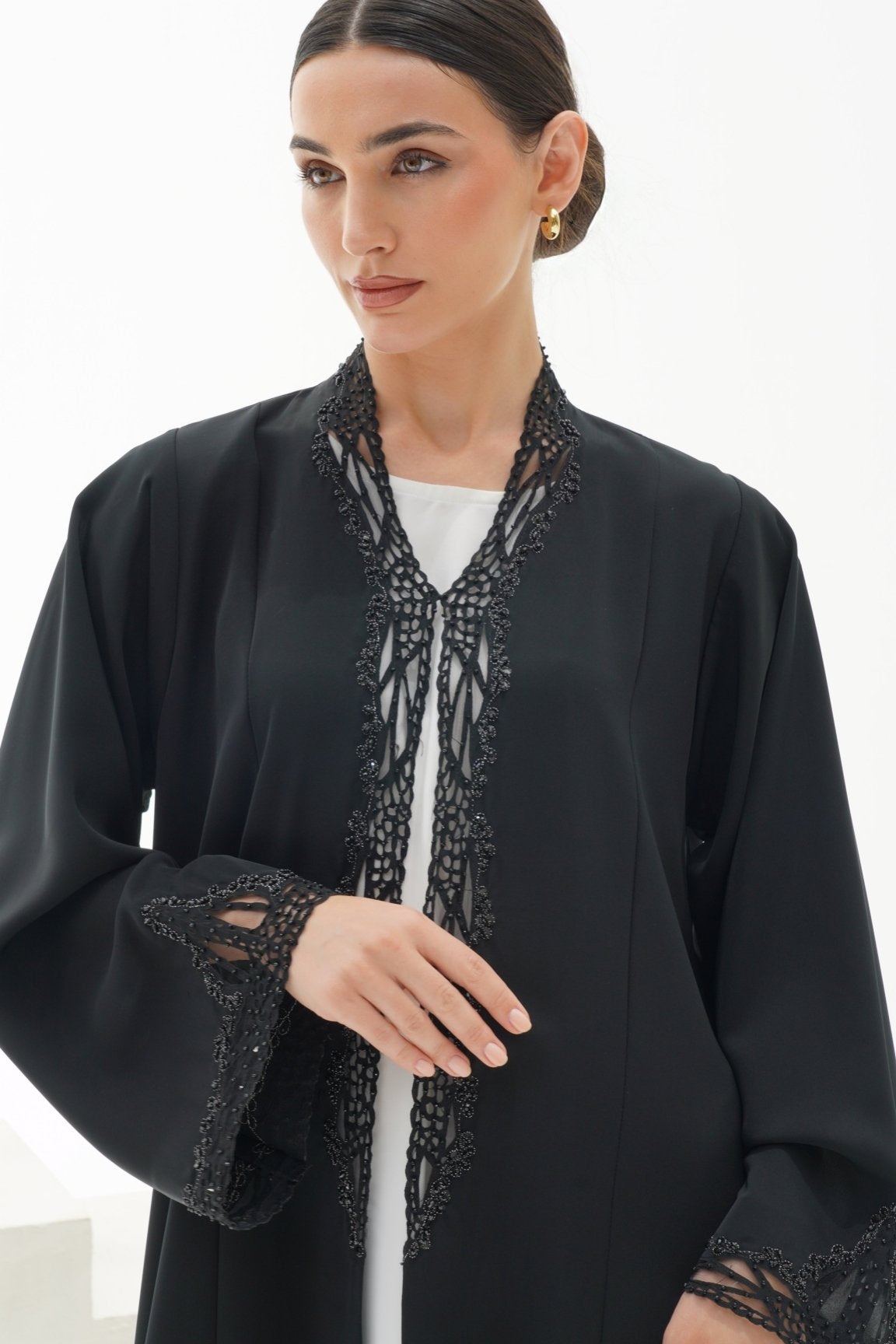 C 1118 Black Abaya