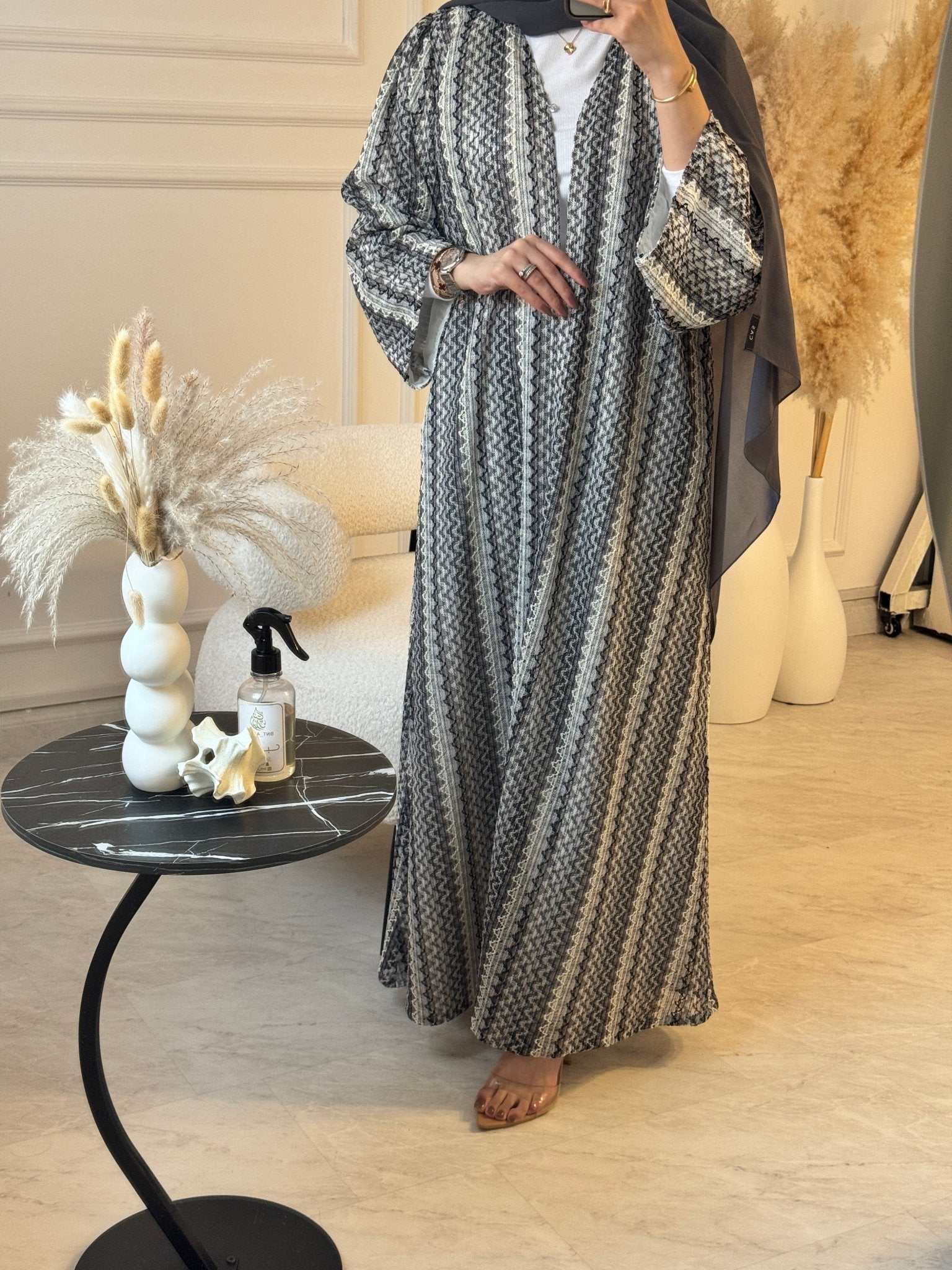 C 1222 Charcoal Wave Abaya