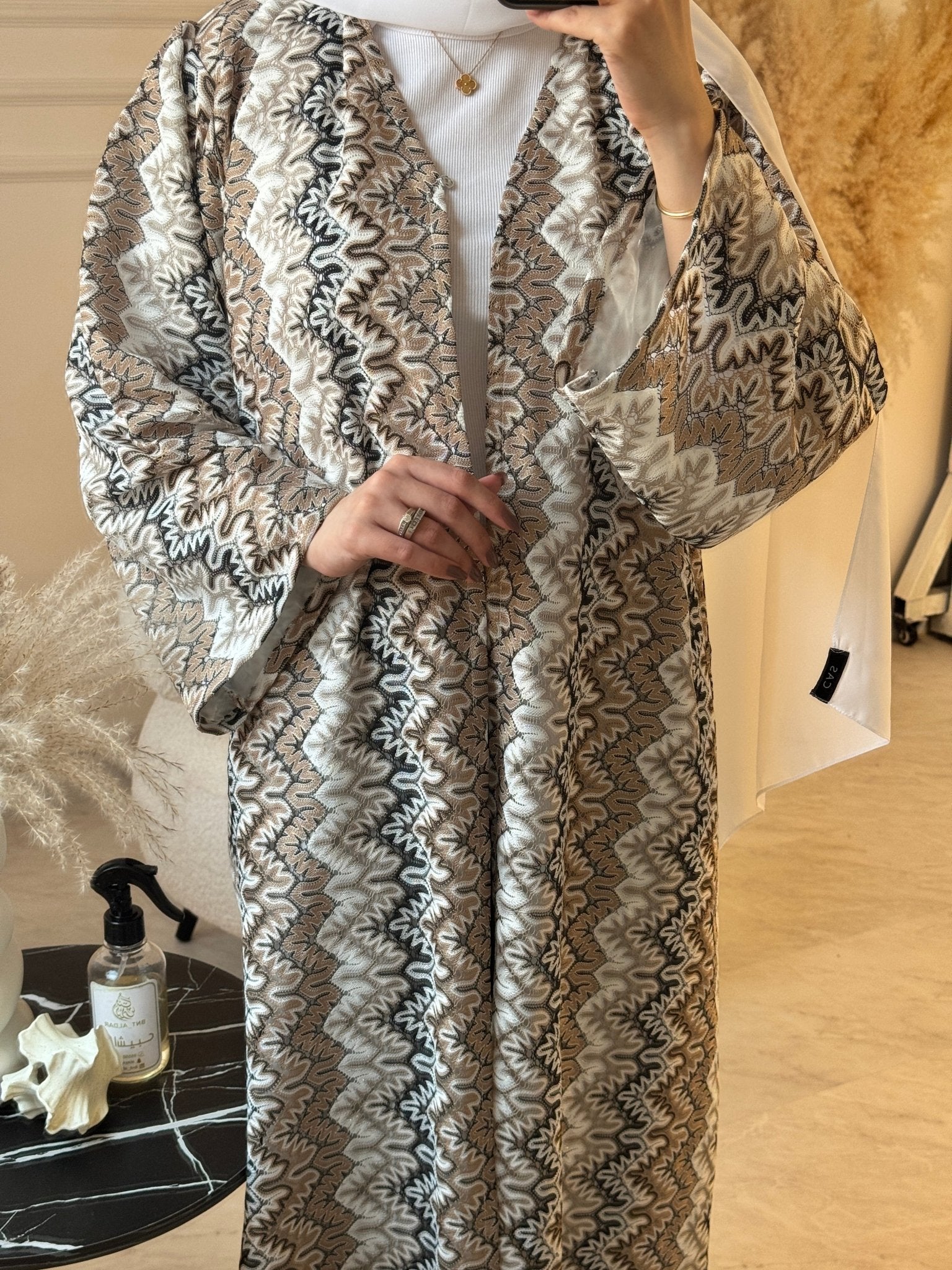 C 1225 Taupe Wave Abaya