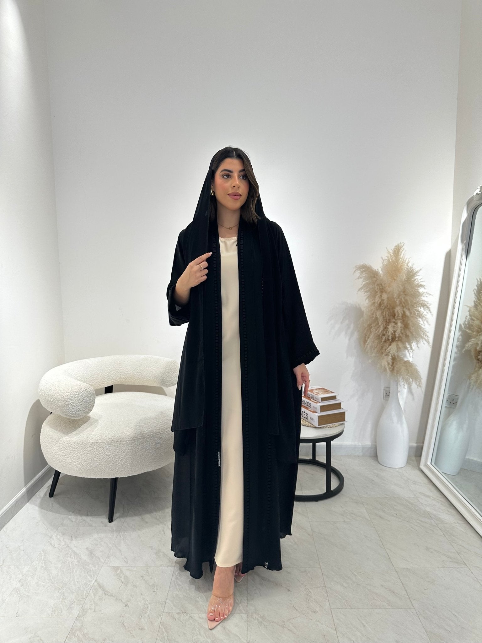 C 1313 Black Abaya