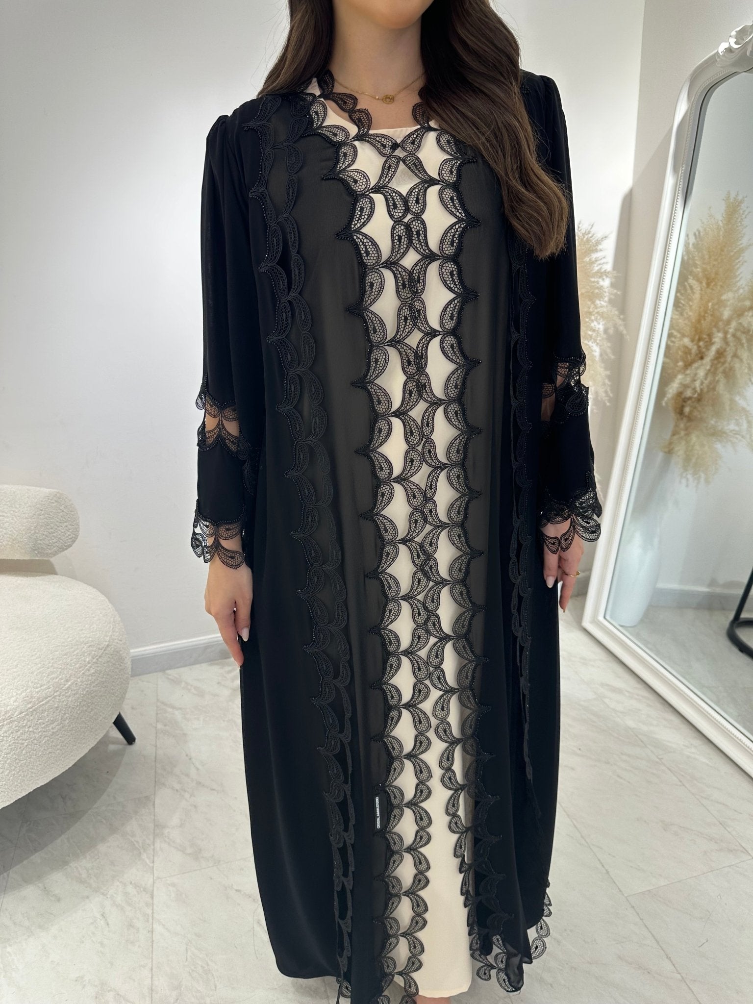 C 1314 Black Lace Abaya