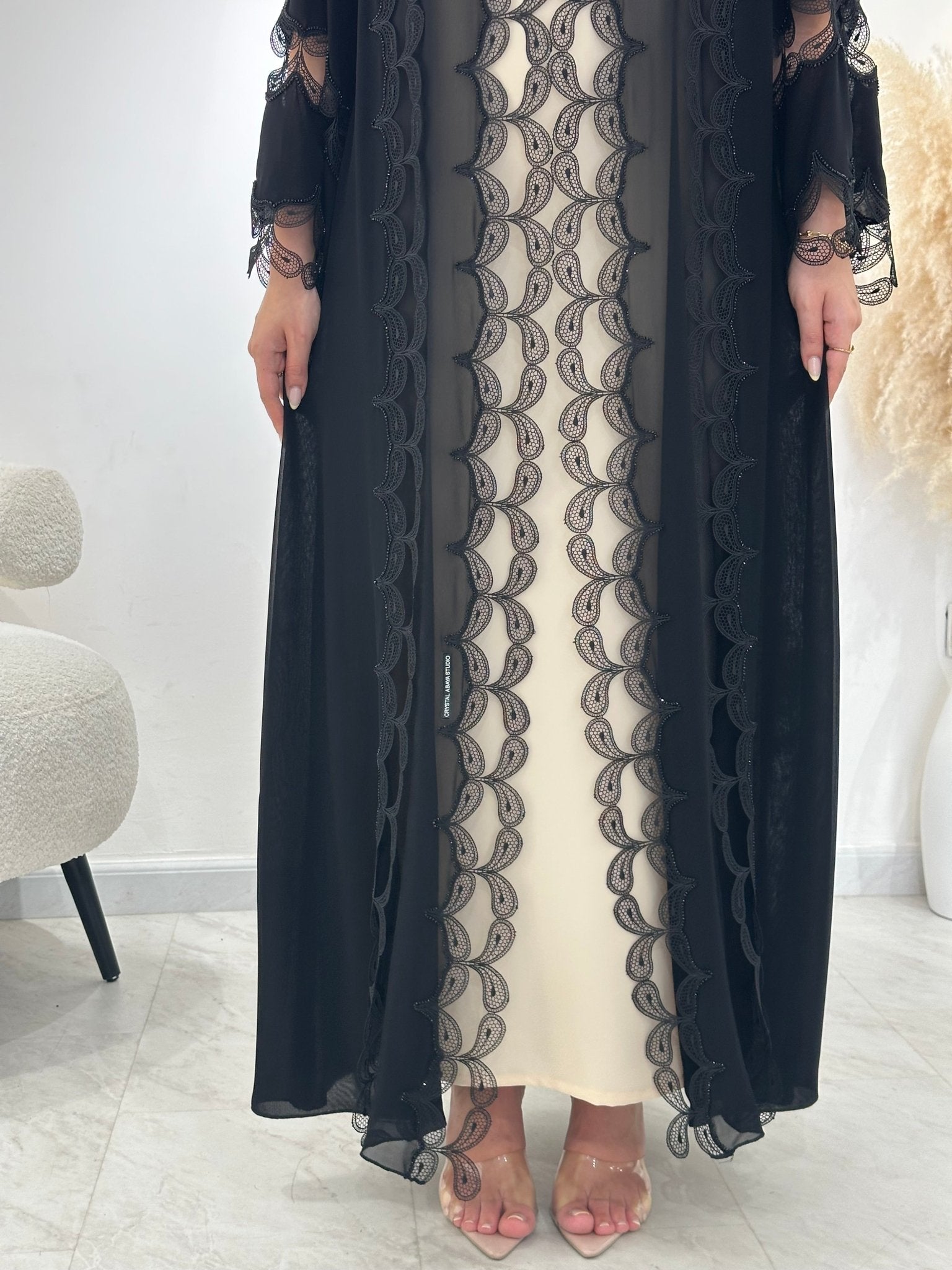C 1314 Black Lace Abaya