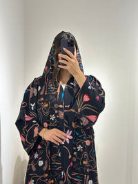 عباية سوداء مطبوعة بنقشة زهور C 1372 - XS / 49