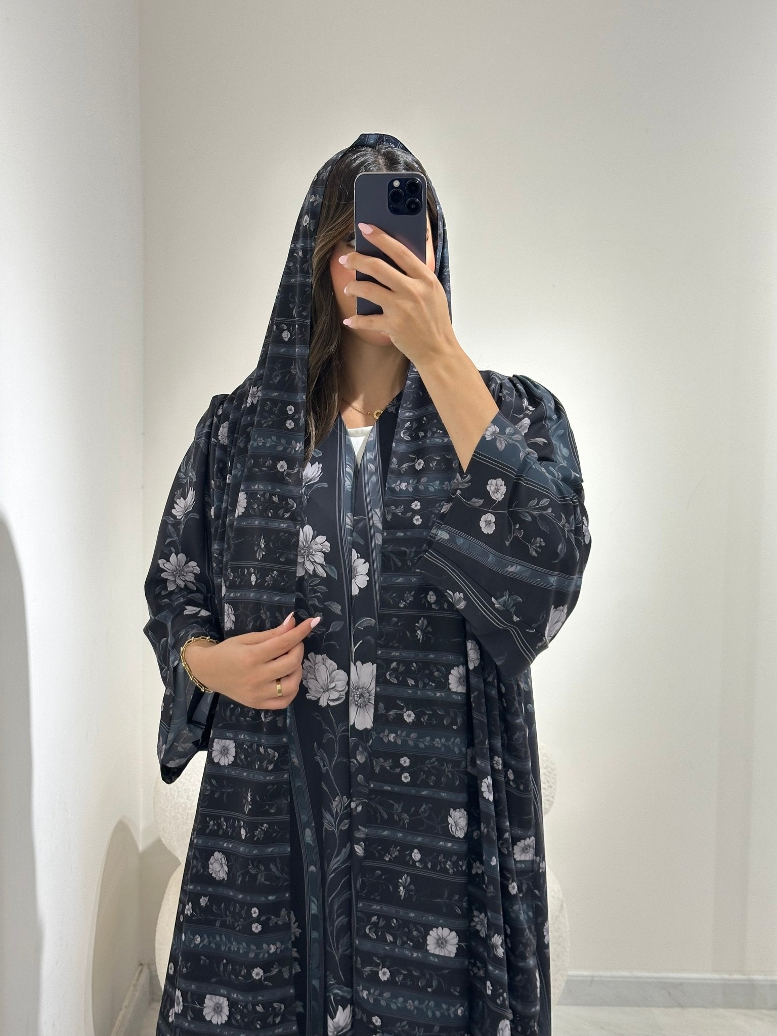 C 1373 Dark Grey Floral Abaya