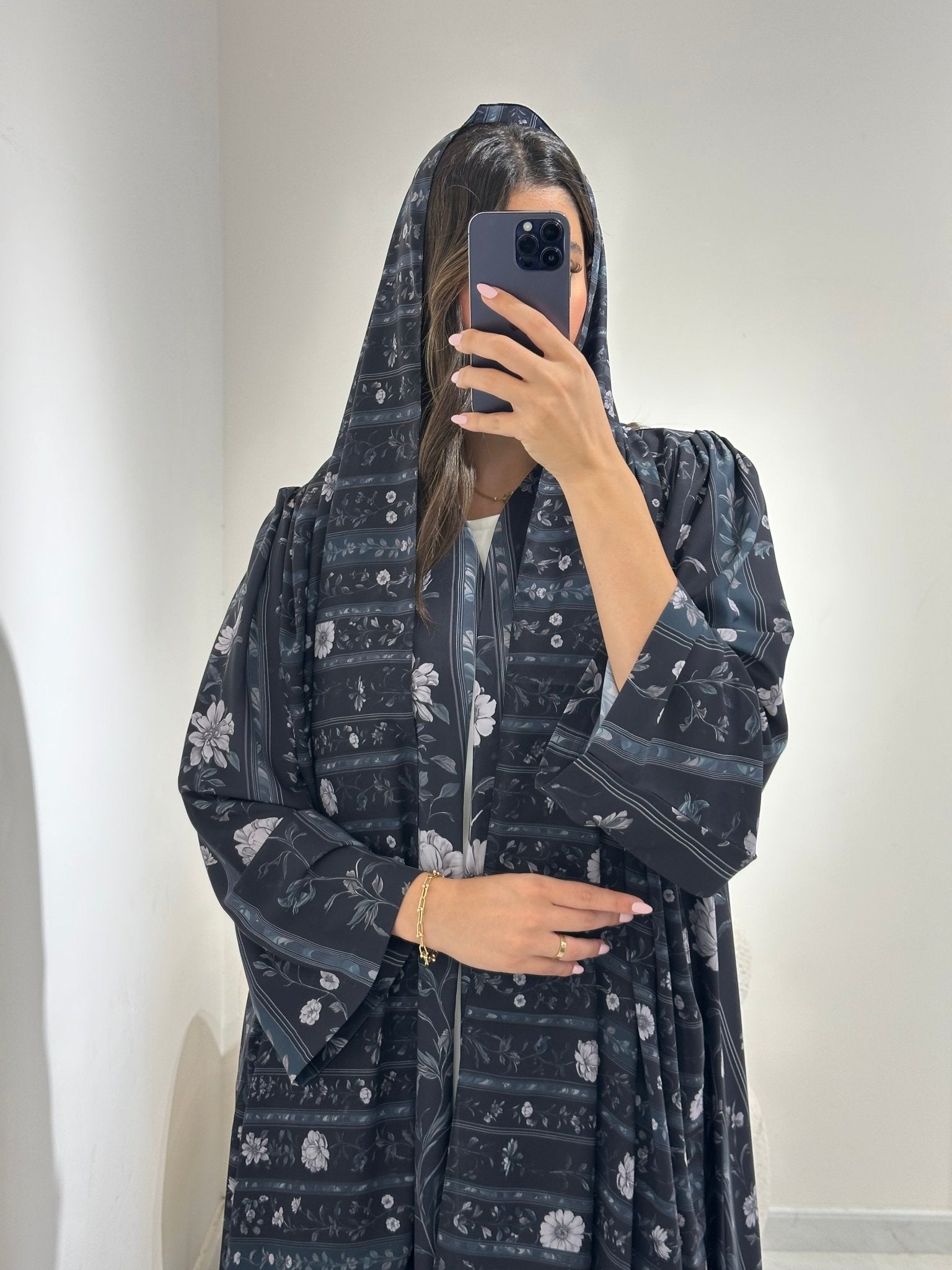 C 1373 Dark Grey Floral Abaya