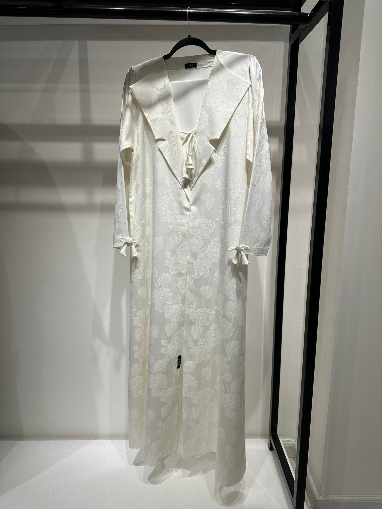 C 1416 - 05 White Coat Abaya