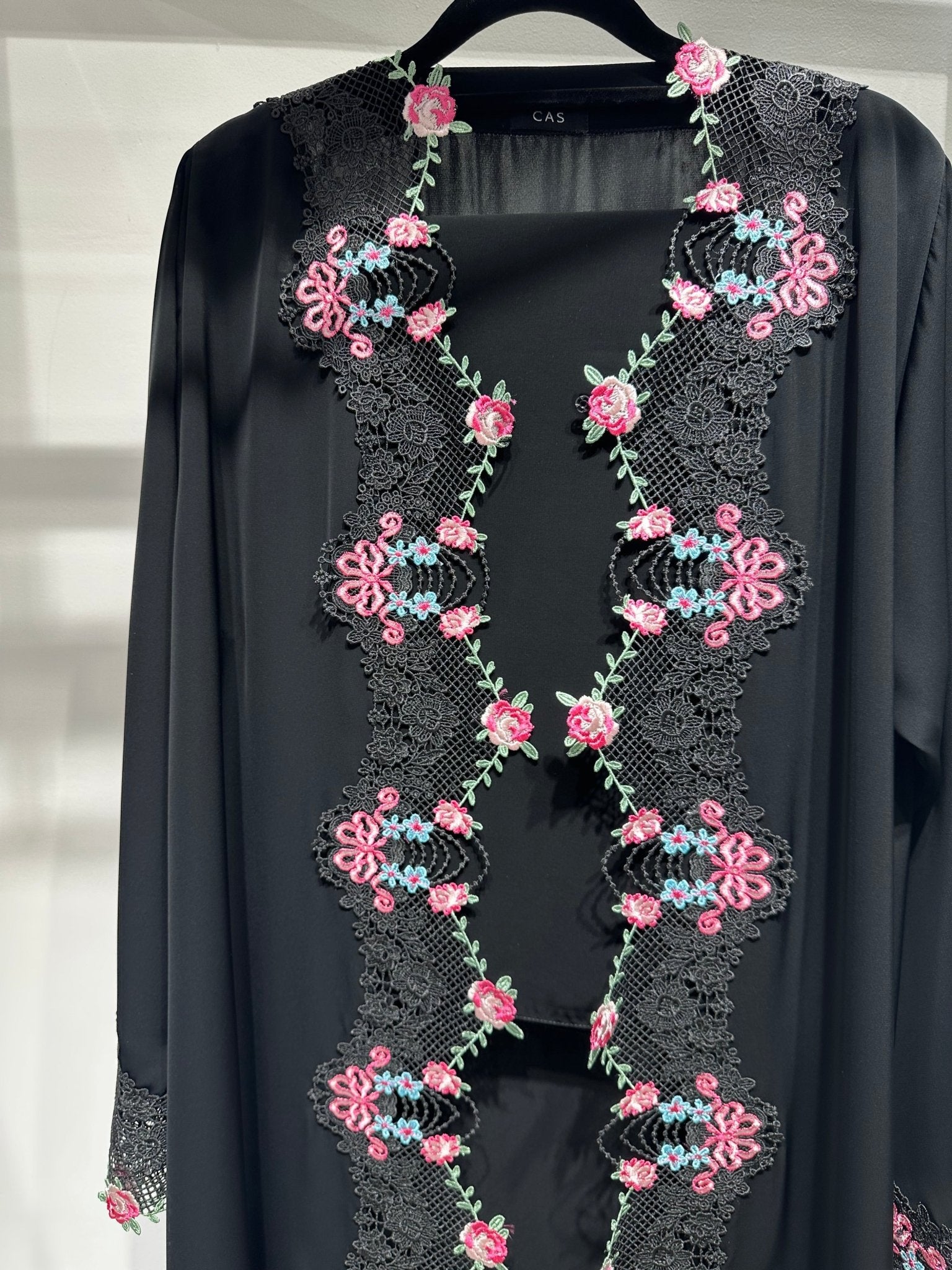 C 1418 - 05 Black Floral Lace Abaya