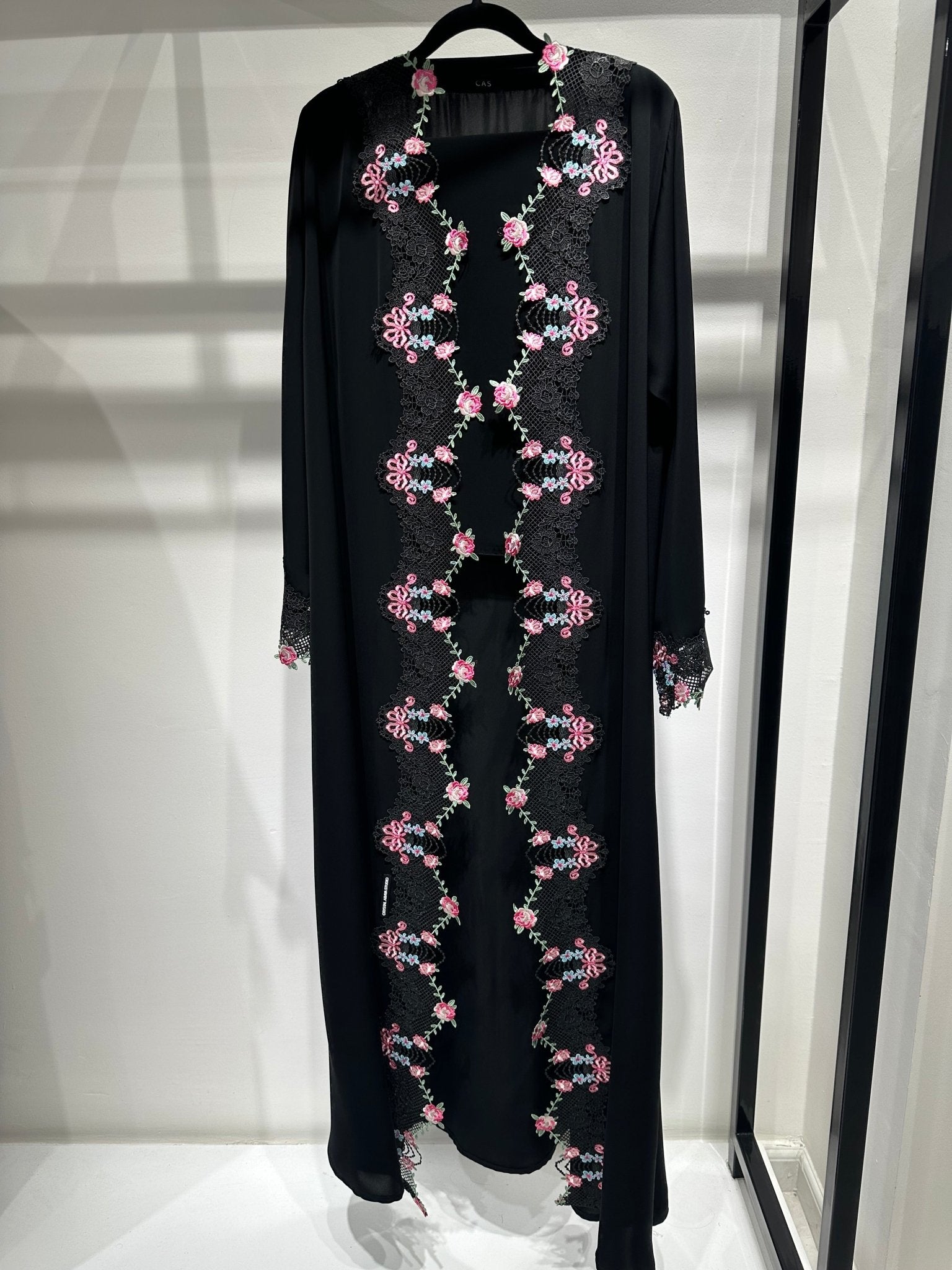 C 1418 - 05 Black Floral Lace Abaya