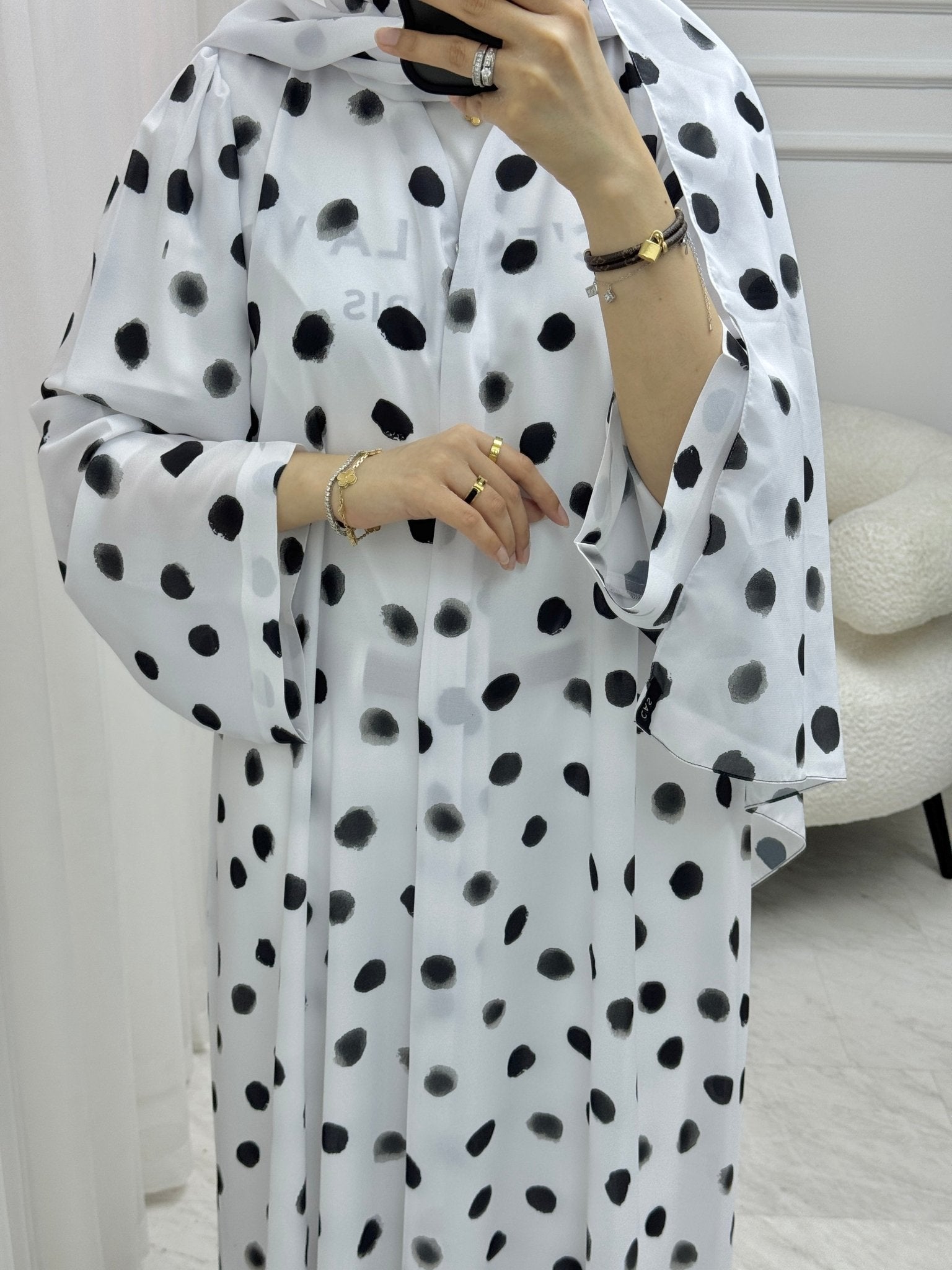 C 1528 - 02 White Polka Dot Abaya