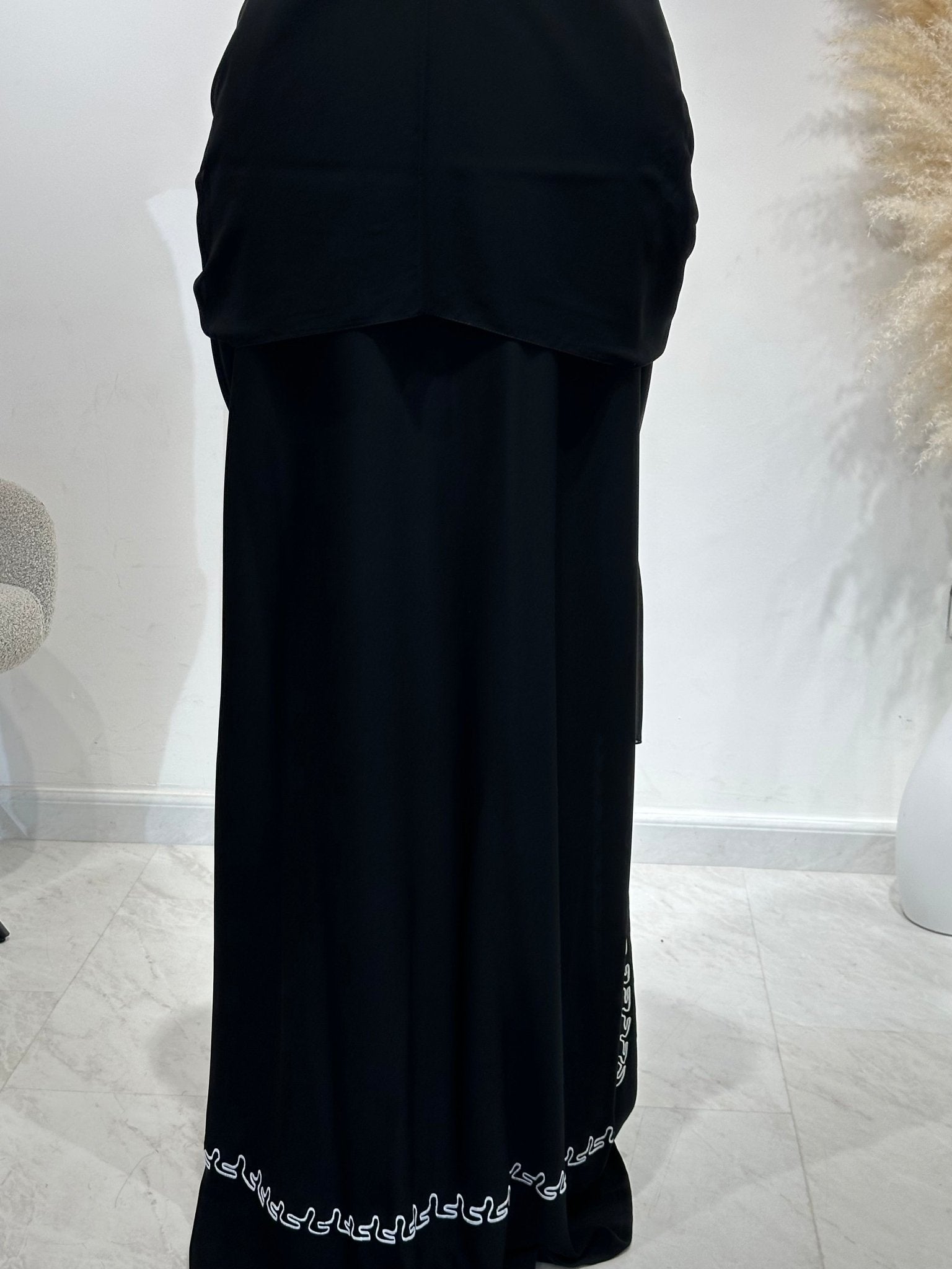 C 1622 Black Embroidered Abaya