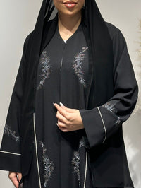 عباية مطرزة بالخرز باللون الأسود موديل C 1631 - XS / 49