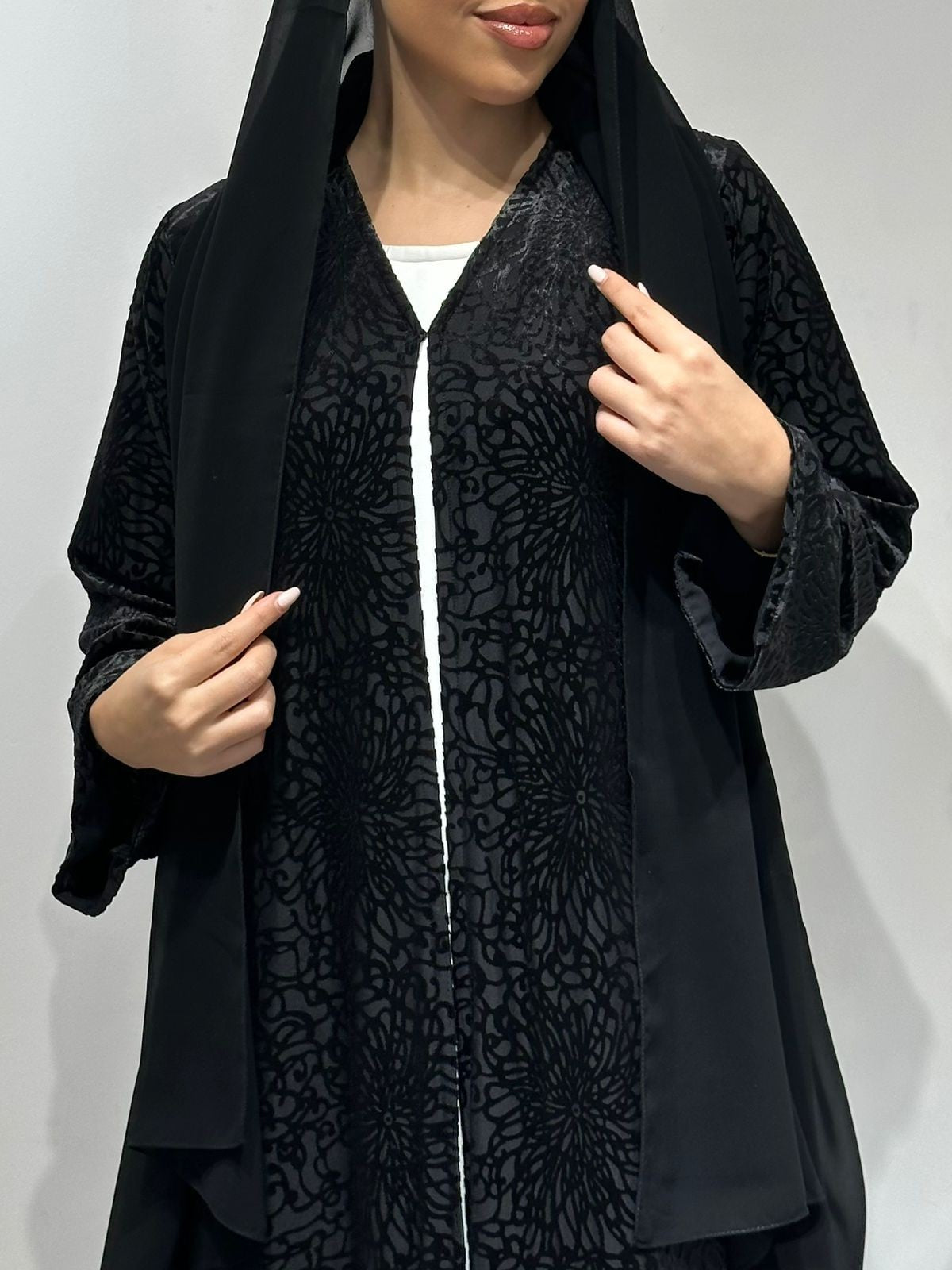 C 1636 Black Velvet Abaya