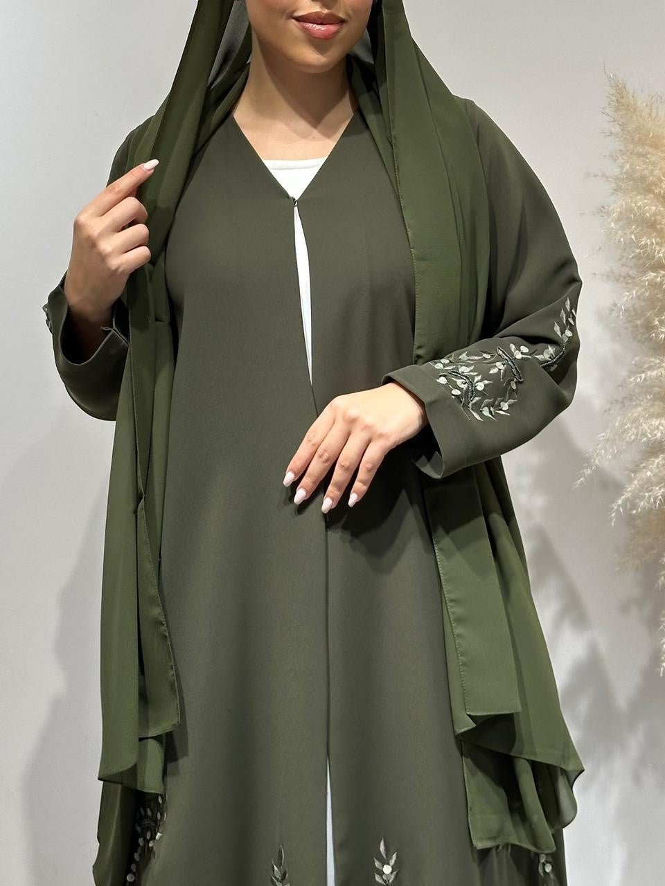 C 1651 Hunter Green Embroidered Abaya
