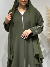 عباية مطرزة باللون الأخضر الصياد، موديل عام 1651 - XS / 49