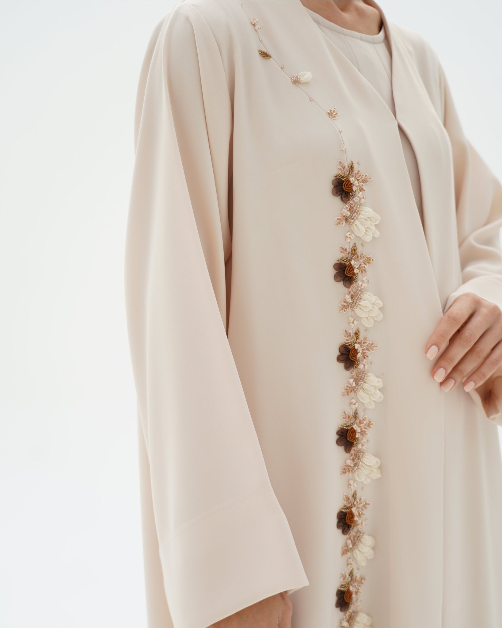 C 1701 Latifa Abaya