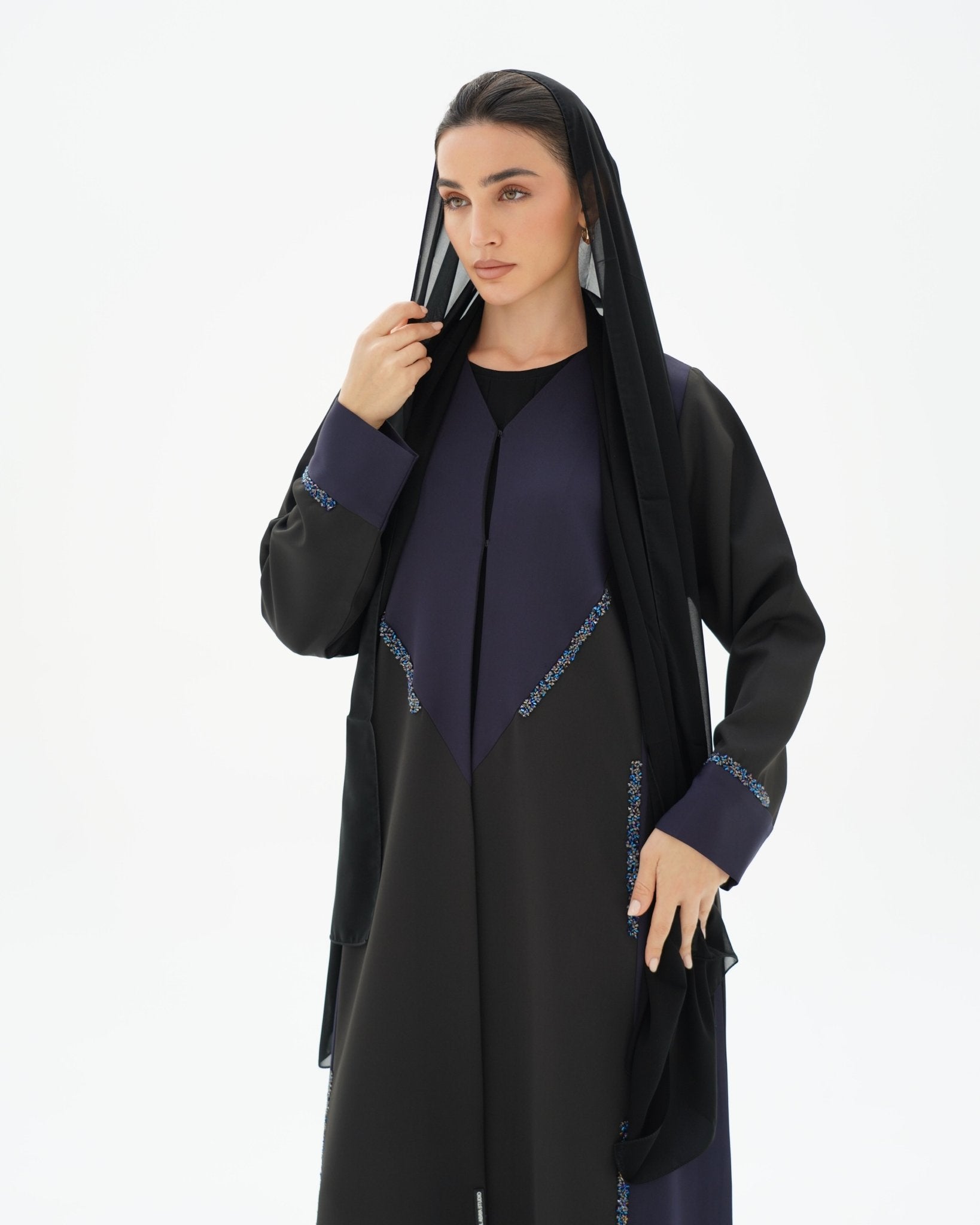 C 1705 Laila Abaya