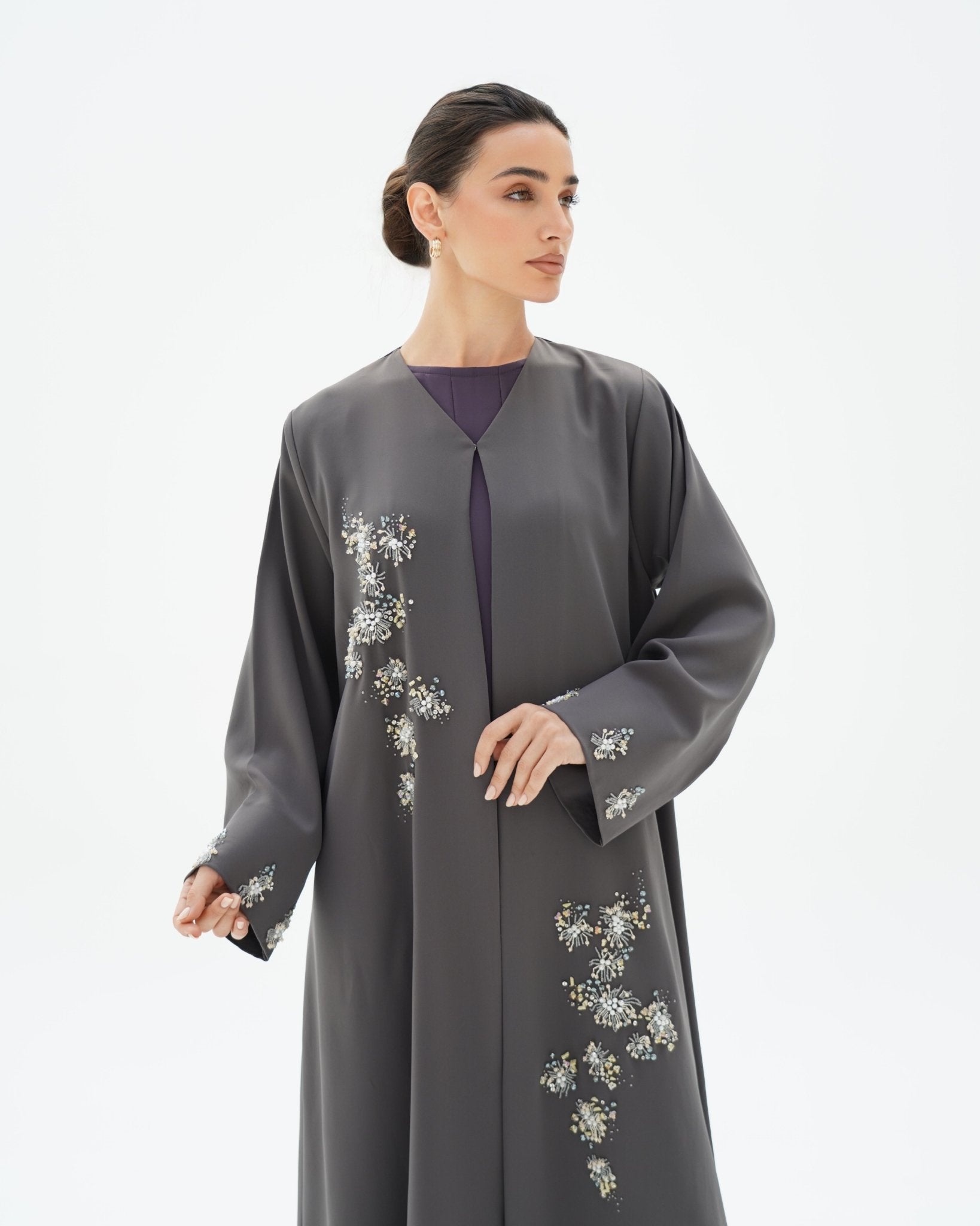 C 1711 Mira Abaya