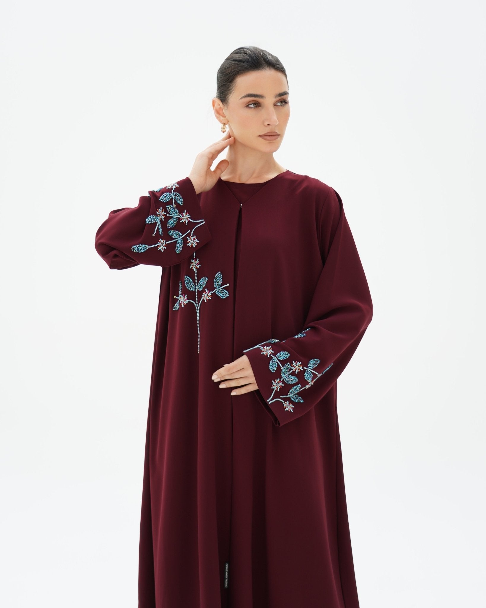 C 1712 Sheikha Abaya