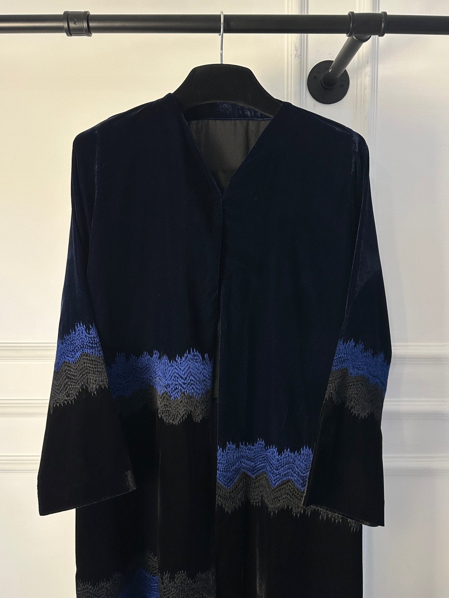C 1755 Black Blue Velvet Abaya