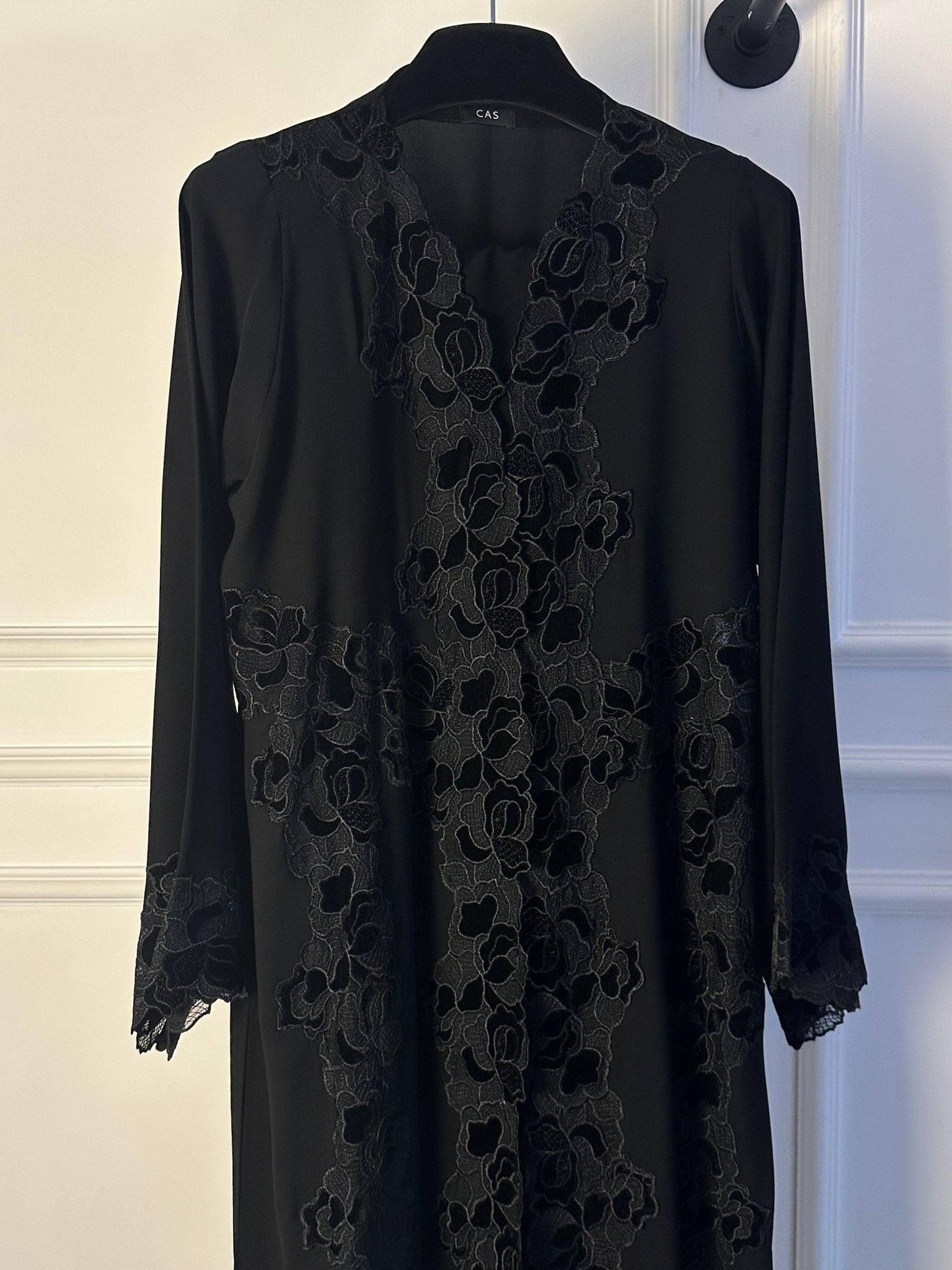 C 1776 Black Velvet Lace Abaya